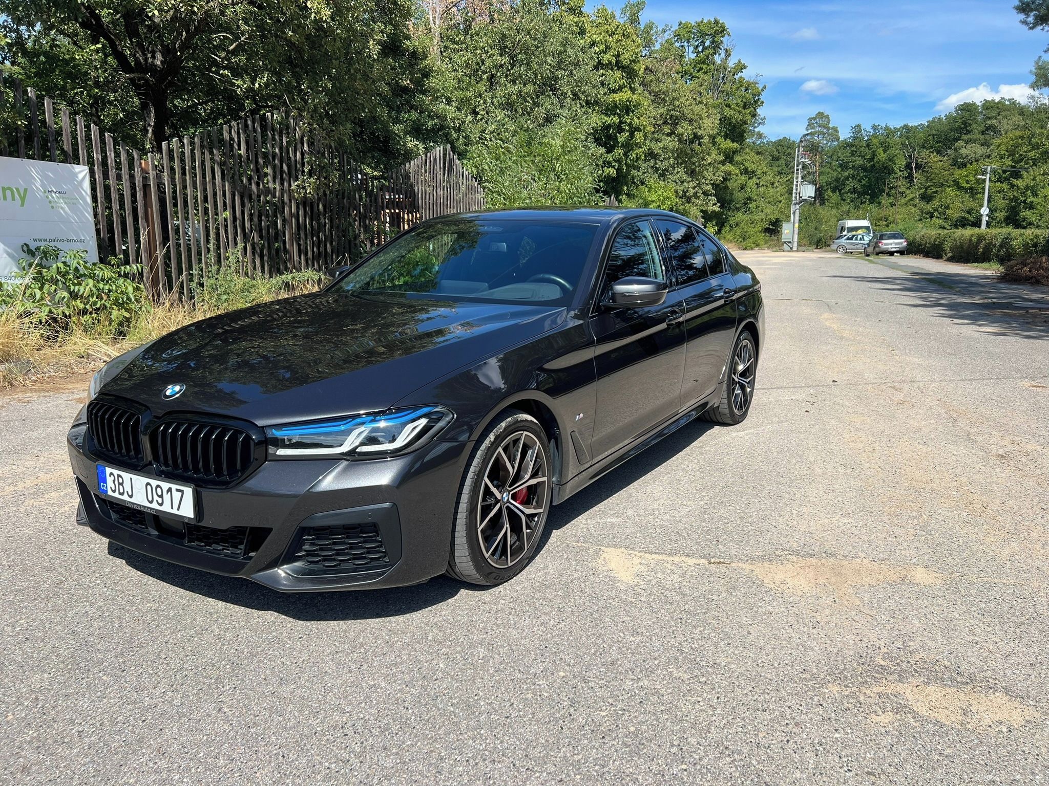 BMW Řada 5, BMW 540i XDrive M-Paket - fotka 5