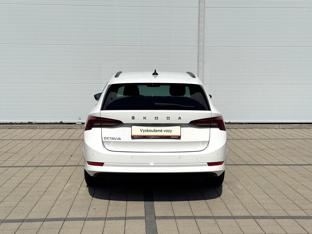 Škoda Octavia, Ambition 2.0 TDI 85 kW - fotka 6