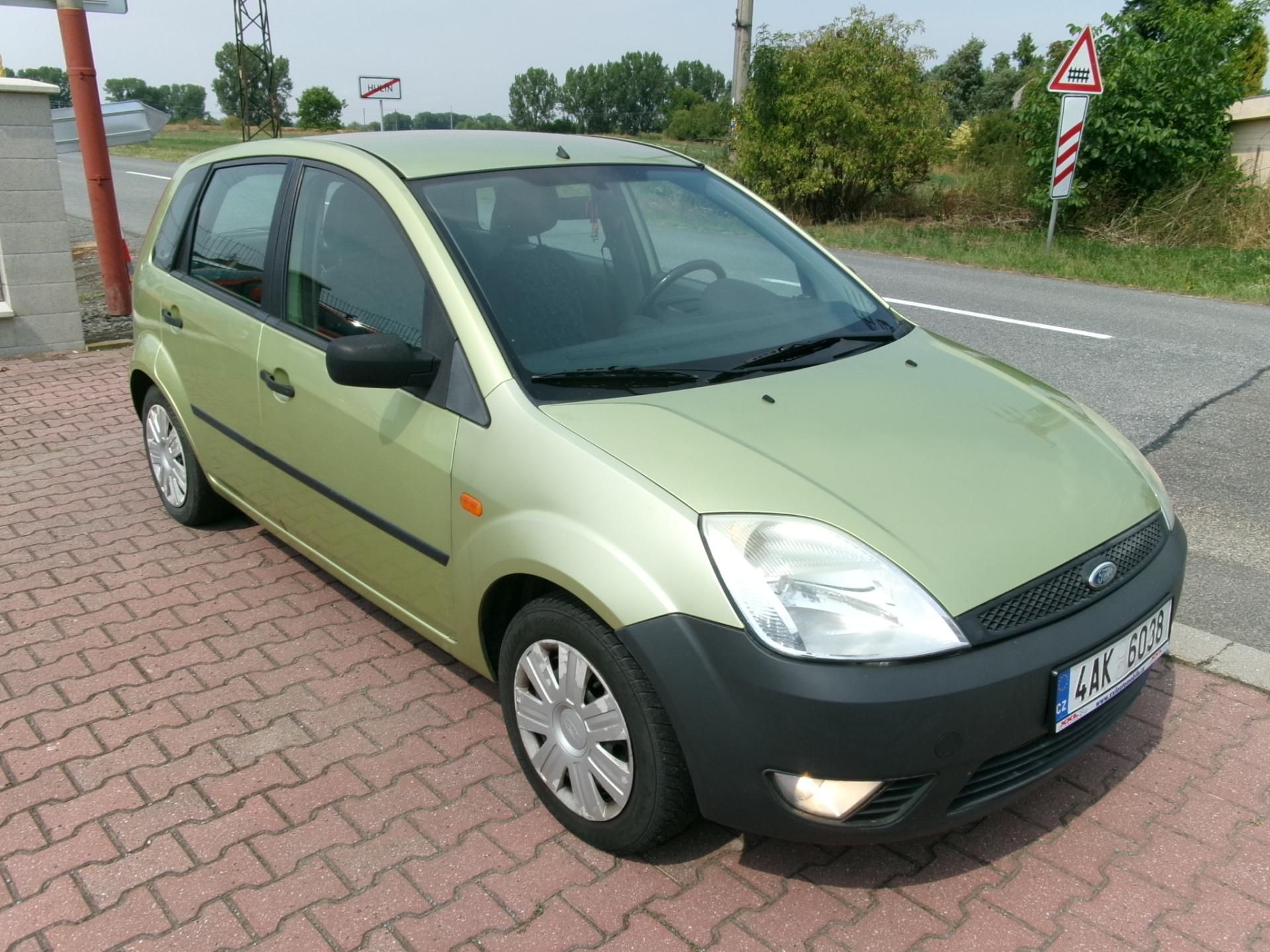 Ford Fiesta, 1,3i KLIMA ČR - fotka 4