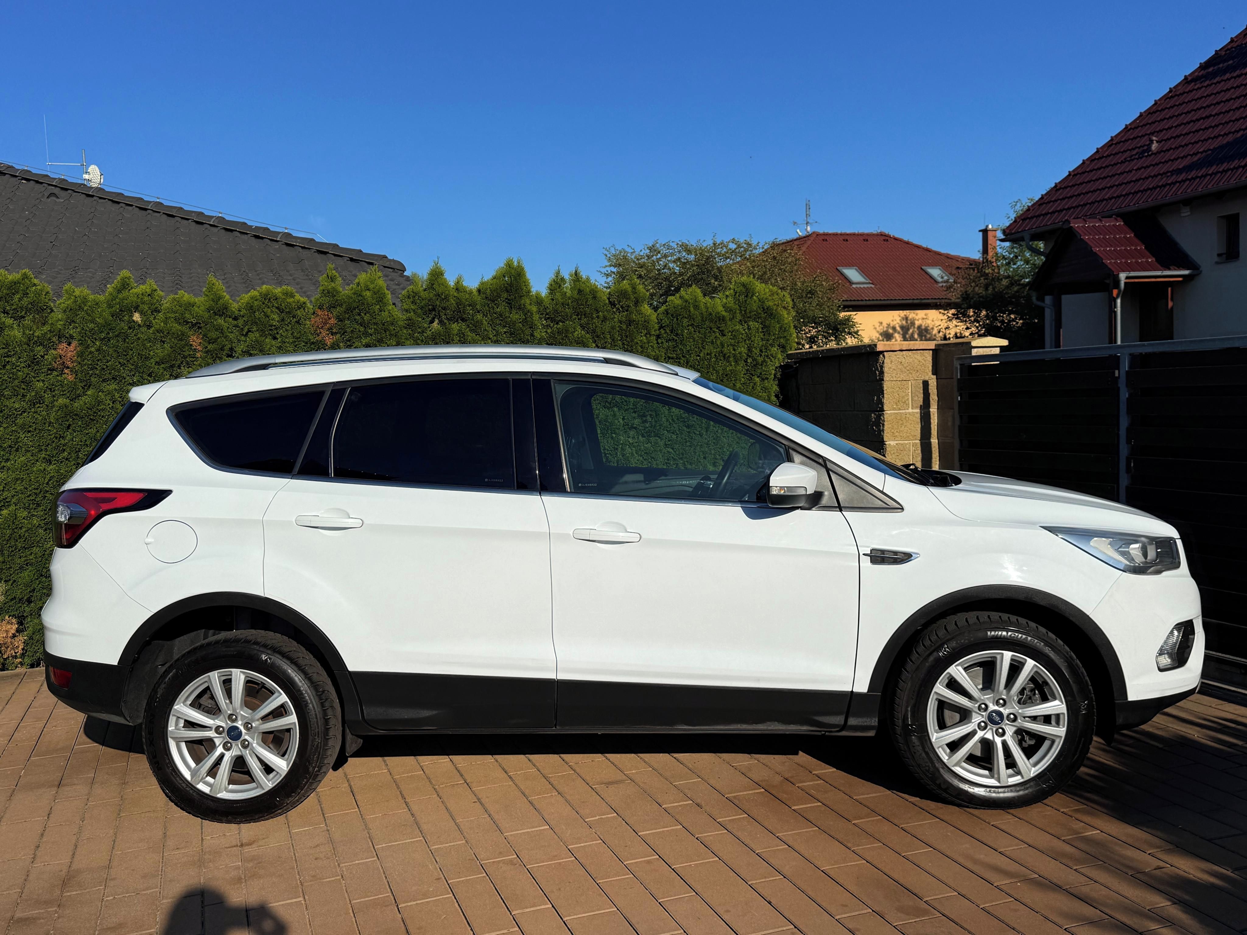 Ford Kuga, TDCi 88kW AT6° Titanium / DPH* - fotka 5