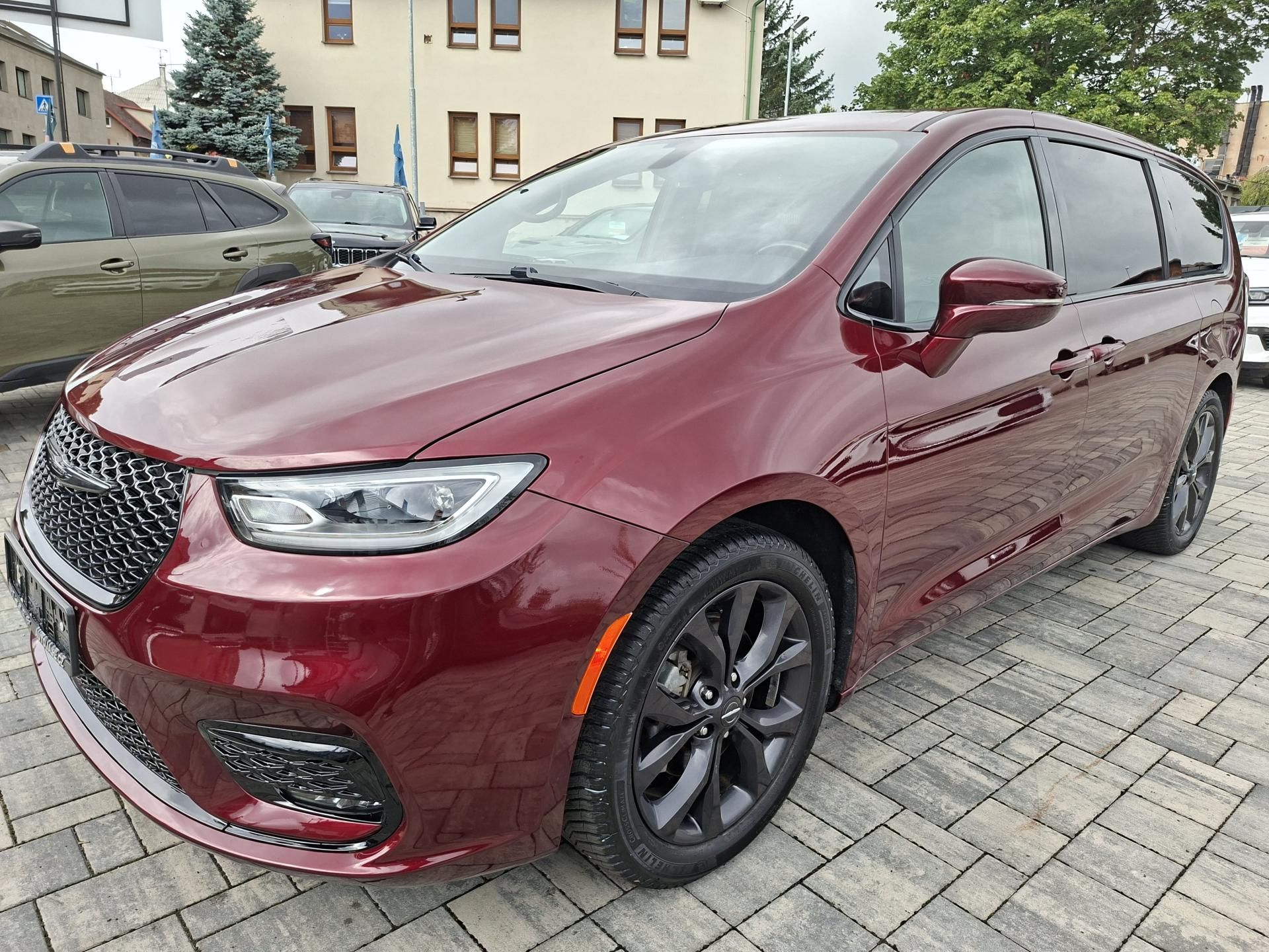 Chrysler Pacifica, 3,6L V6 SPORT,DVD,ALU kola R20 - fotka 3