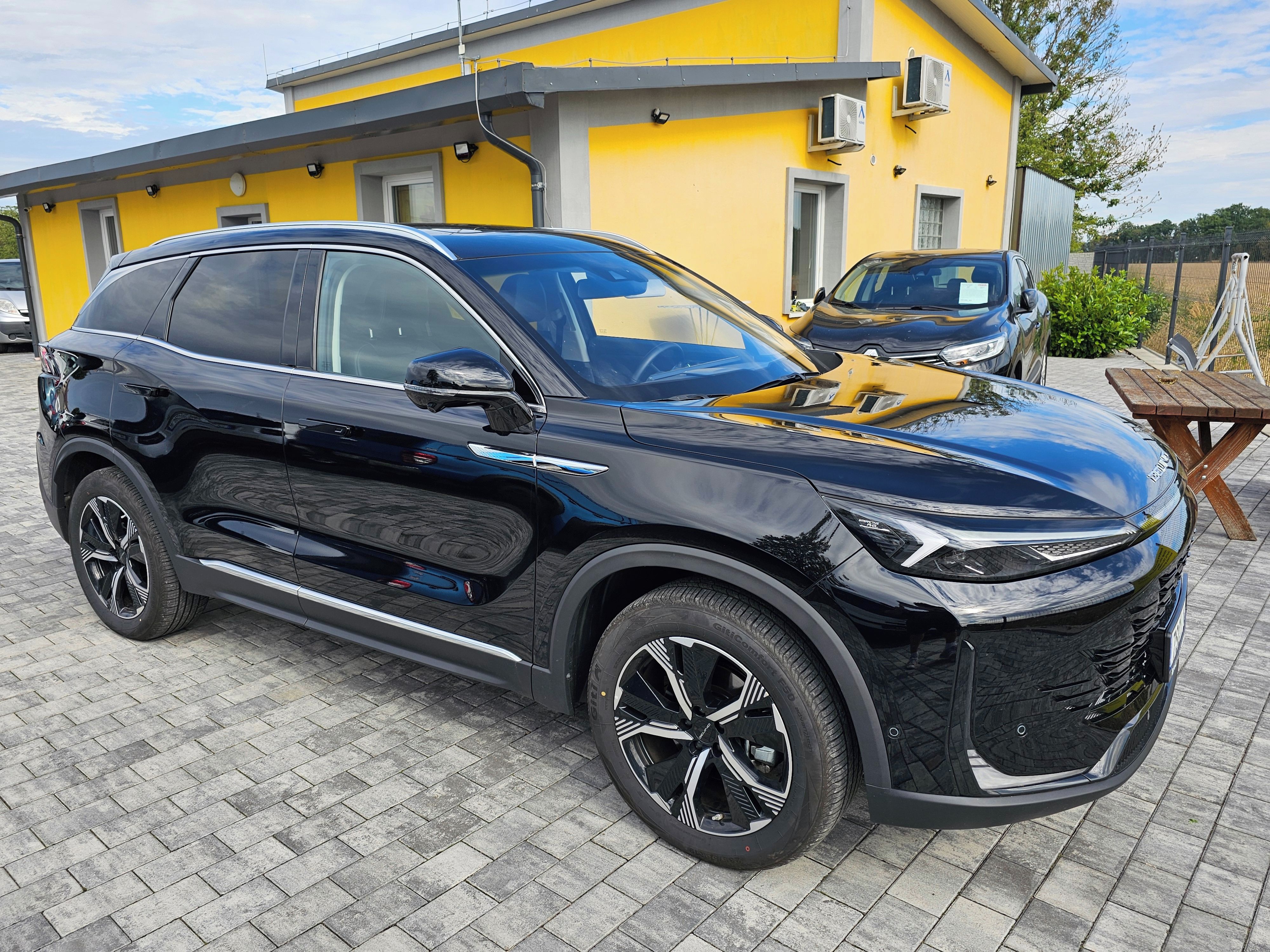 BAIC X7, 1.5T 130kW 7DCT 4x2 ALL IN - fotka 3