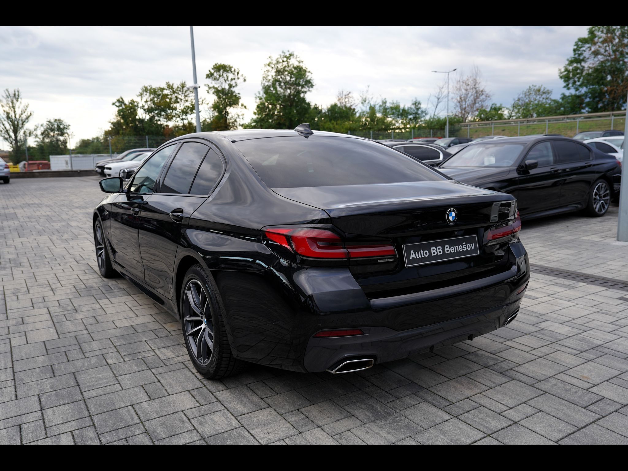 BMW Řada 5, 540i xDrive/Lasery,HUD/335PS - fotka 4