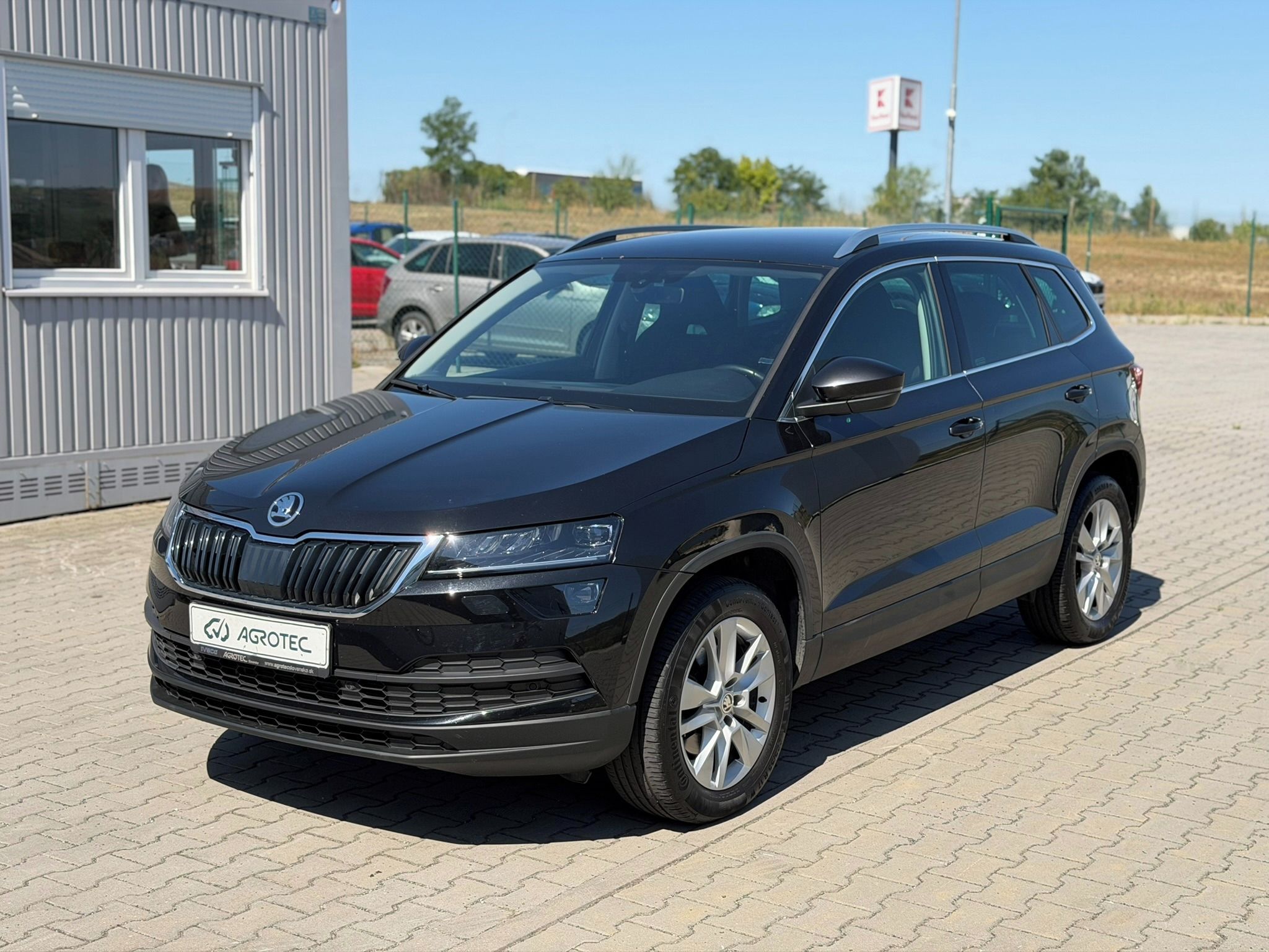 Škoda Karoq, 2.0 TDI 110 kW Style 4x4 DSG - fotka 3