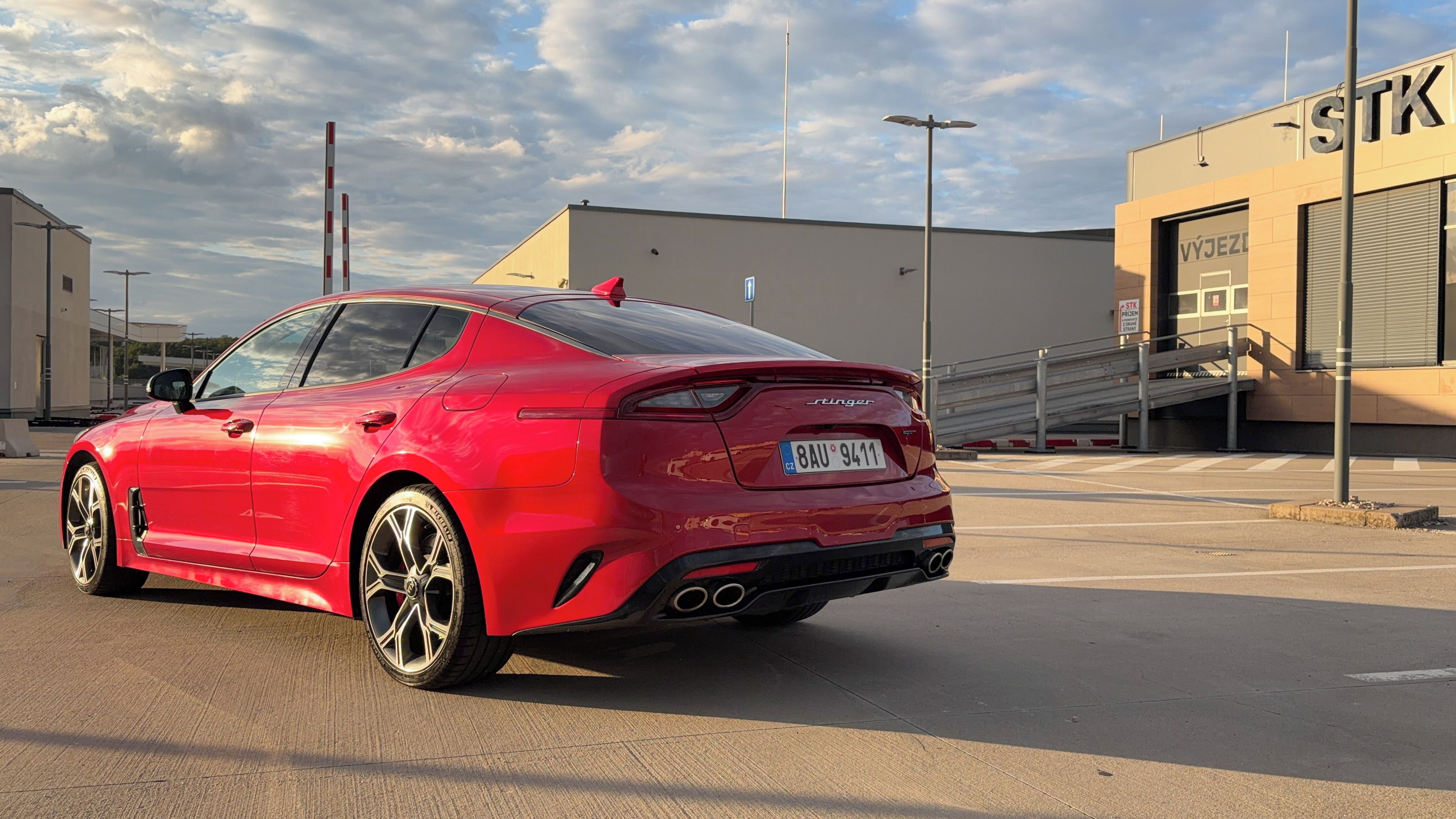 Kia Stinger, Kia Stinger GT 3.3 T-GDi 8AT - fotka 6