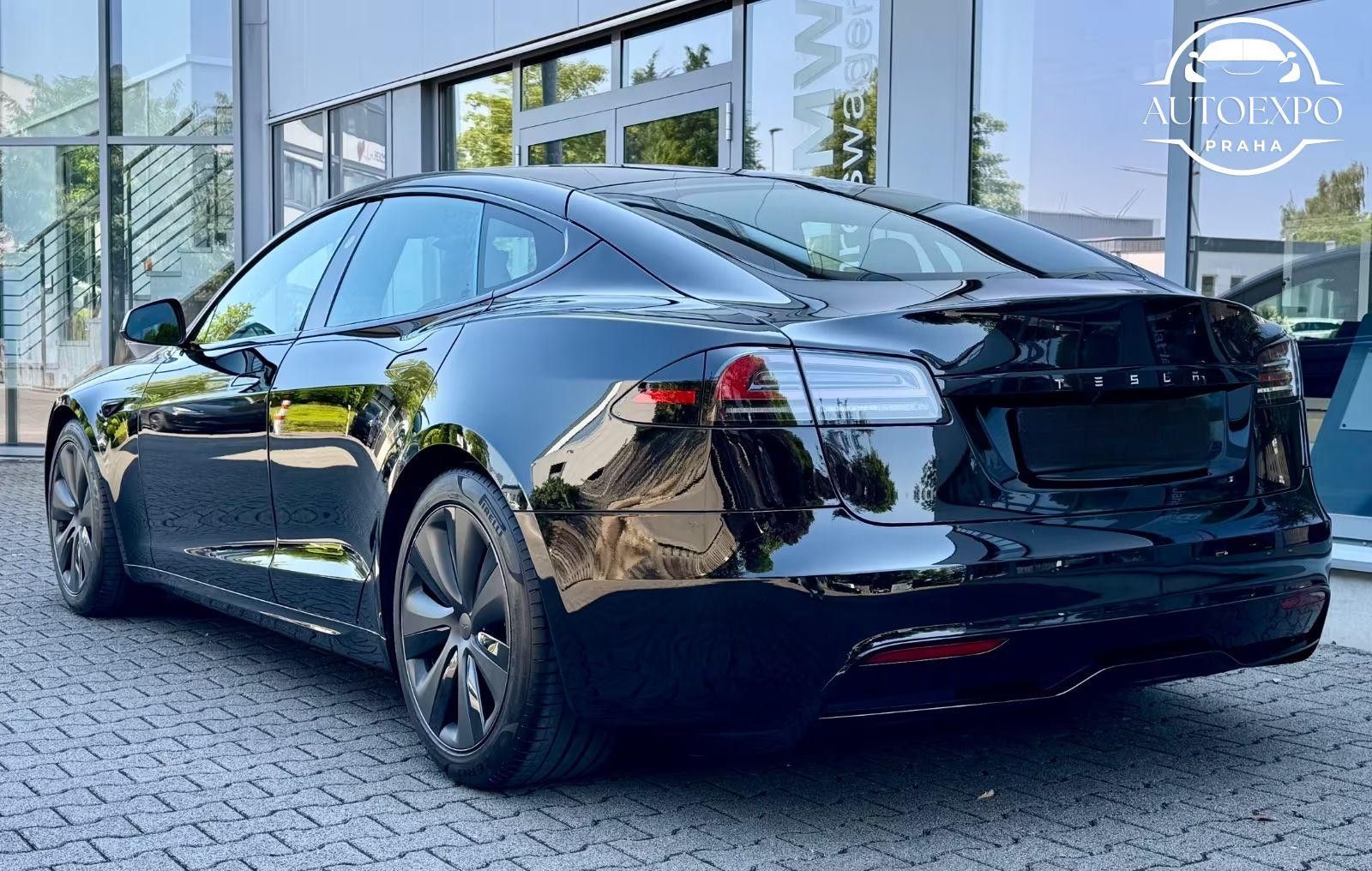 Tesla Model S, Dualmotor 4x4 - fotka 3