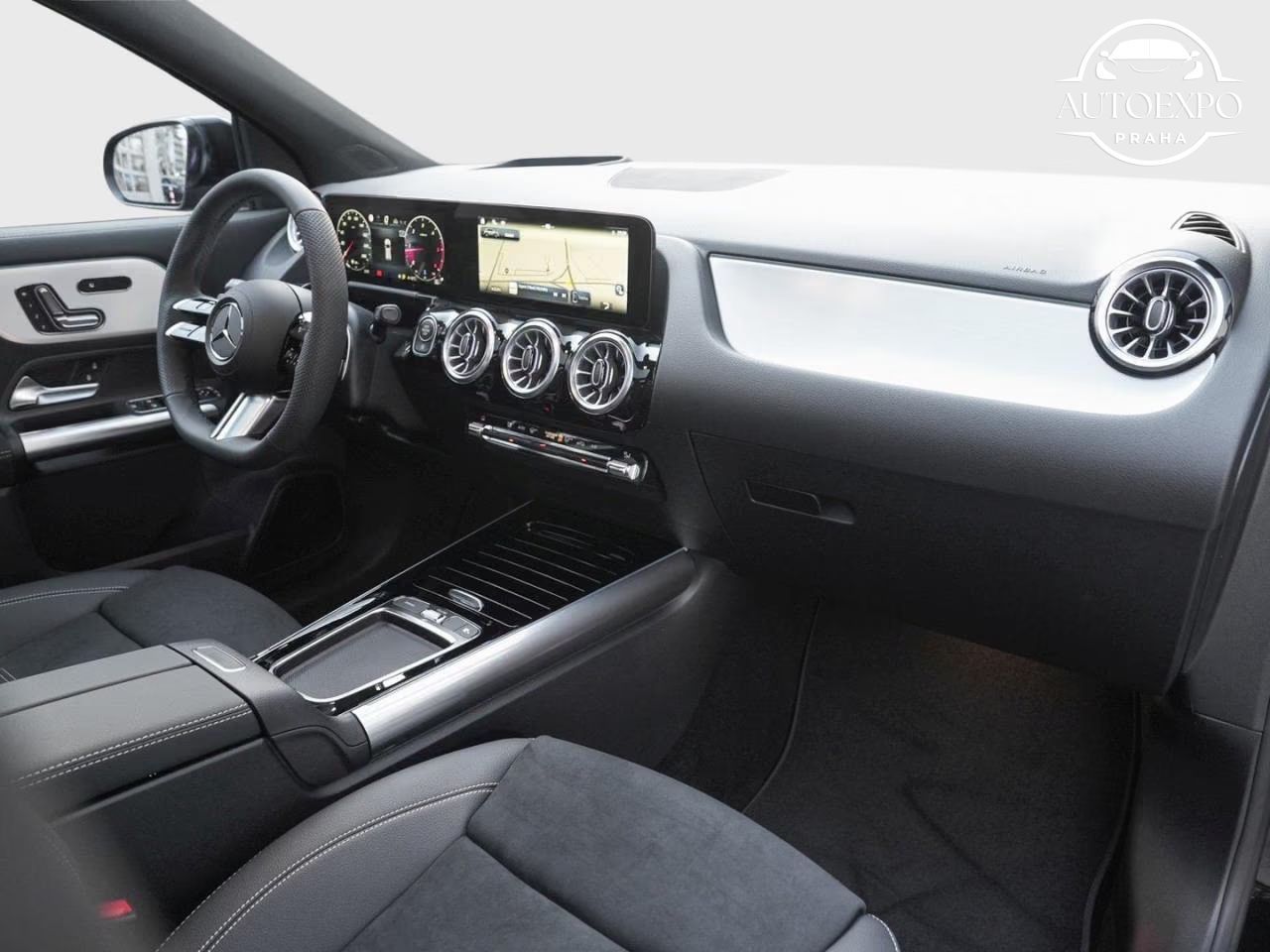 Mercedes-Benz GLA, 220d 4MATIC AMG Night*Panorama - fotka 6