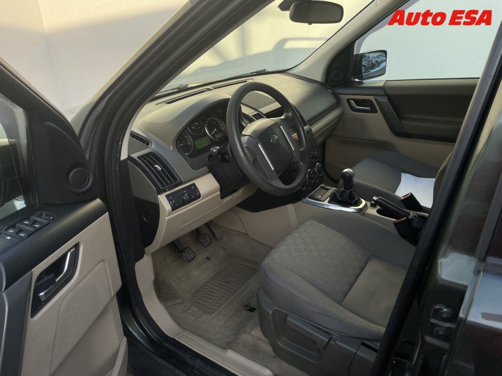Land Rover Freelander, 2.2 TD4 4x4,AC,TZ - fotka 6