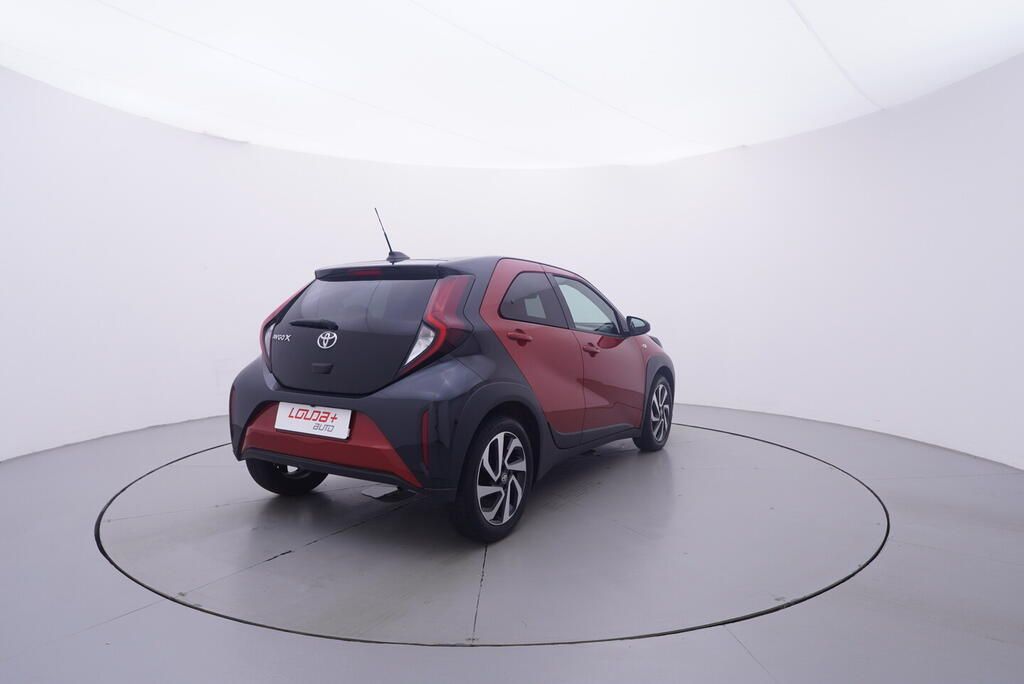 Toyota Aygo, X Style 1.0 VVT-i 53 kW - fotka 5