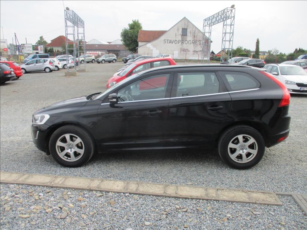 Volvo XC60, 2,0 D3, klima,servis,tažné,CZ, - fotka 4