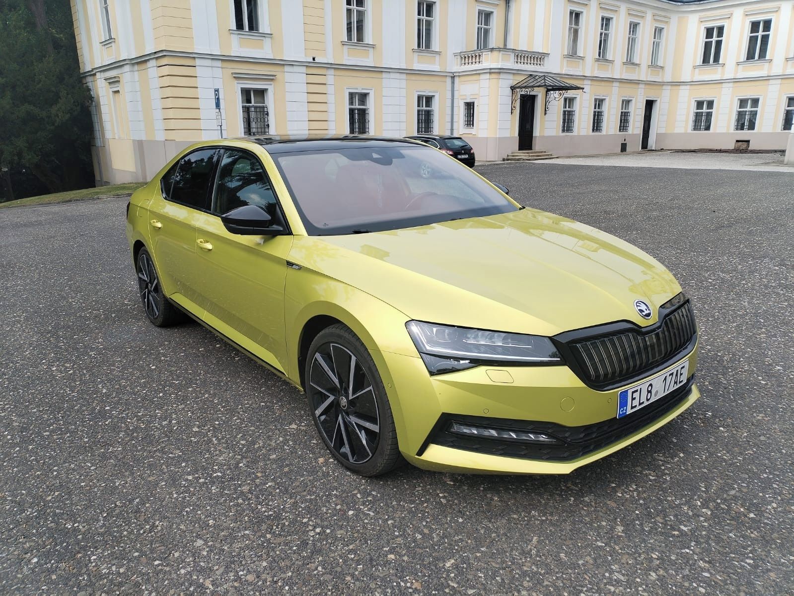 Škoda Superb, 1,4TSI iV sportline - fotka 4