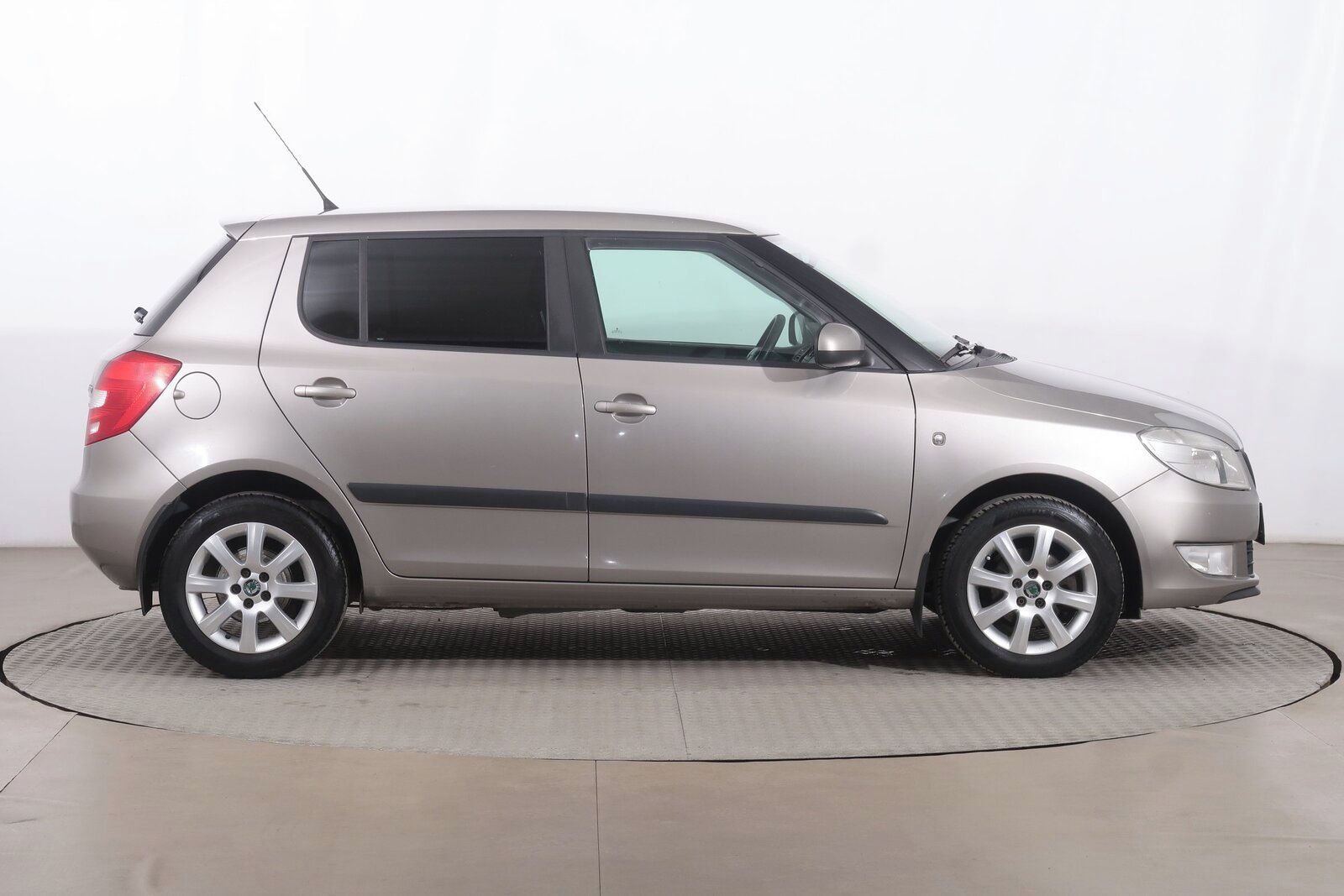Škoda Fabia, 1.2 TSI, Serv.kniha - fotka 6