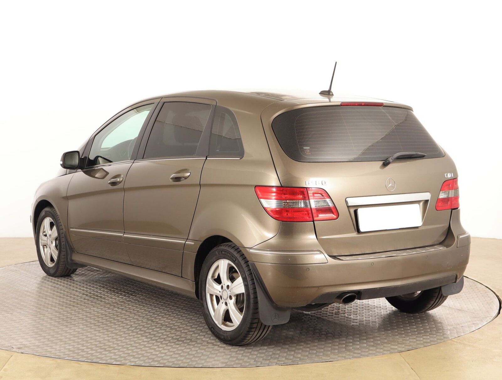 Mercedes-Benz Třídy B, 180 CDI - fotka 4