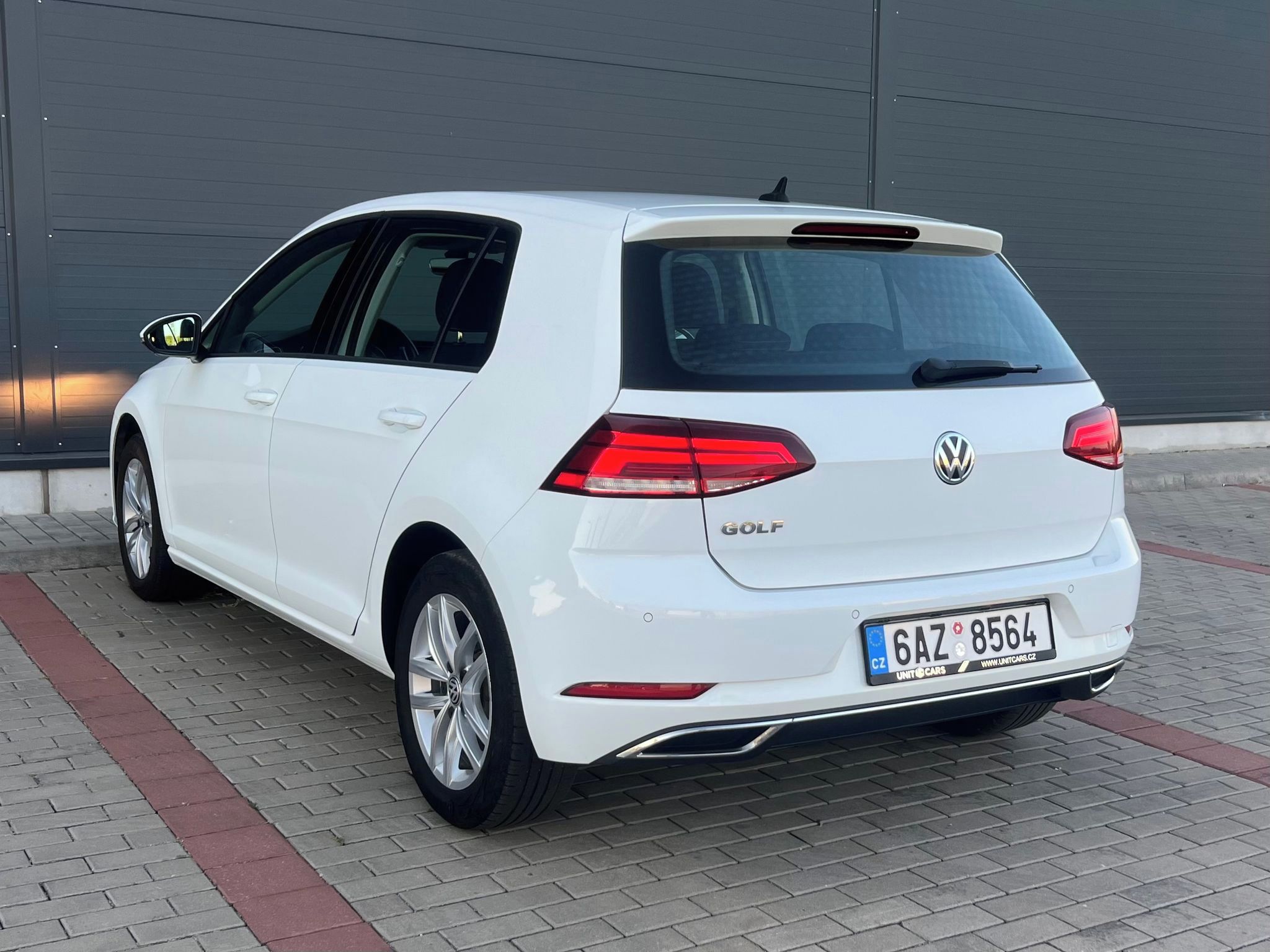 Volkswagen Golf, 1.5TSI-DSG-110KW Highline - fotka 6