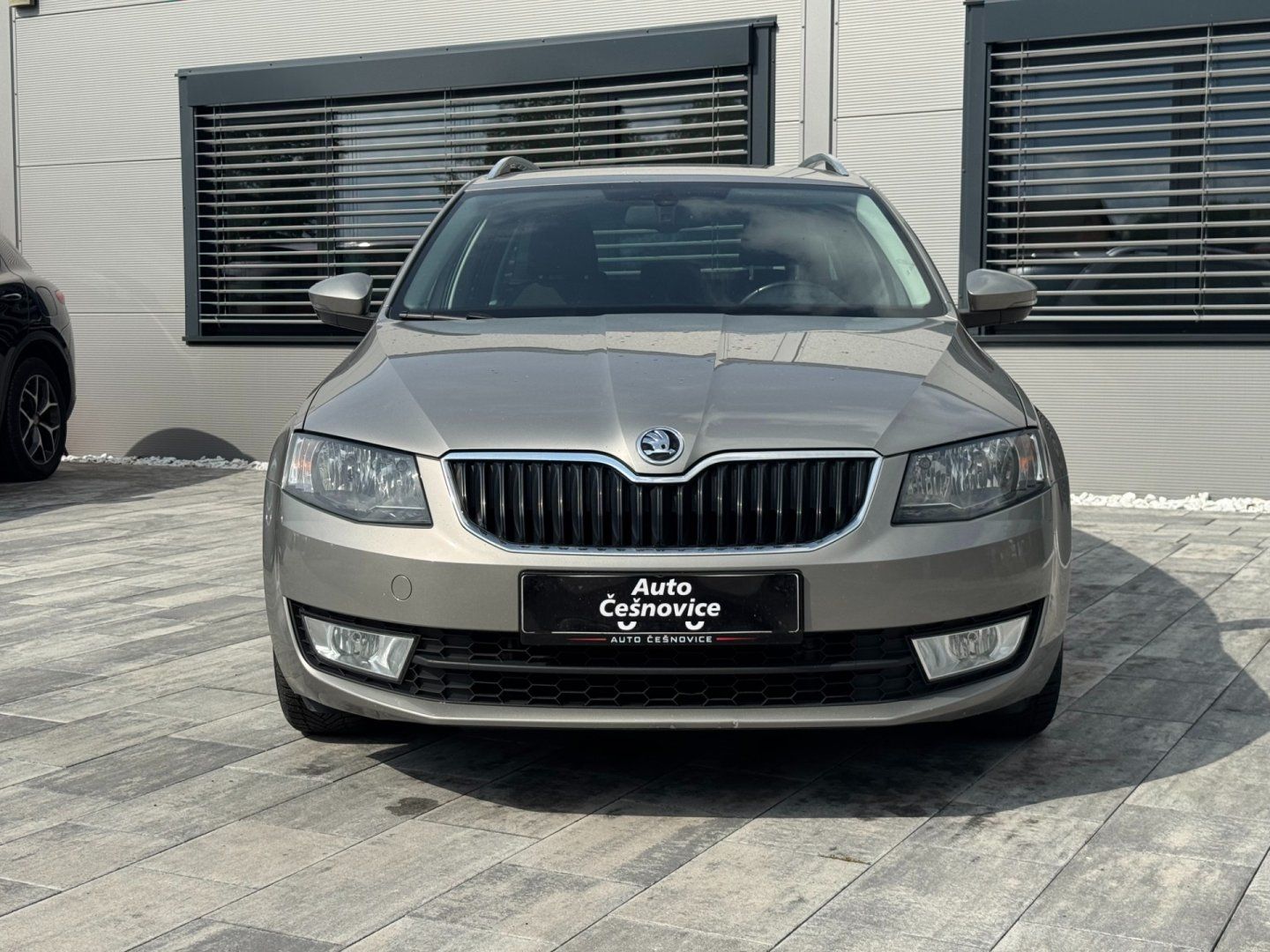 Škoda Octavia, Ambition 1.6 TDI 81kW - fotka 2