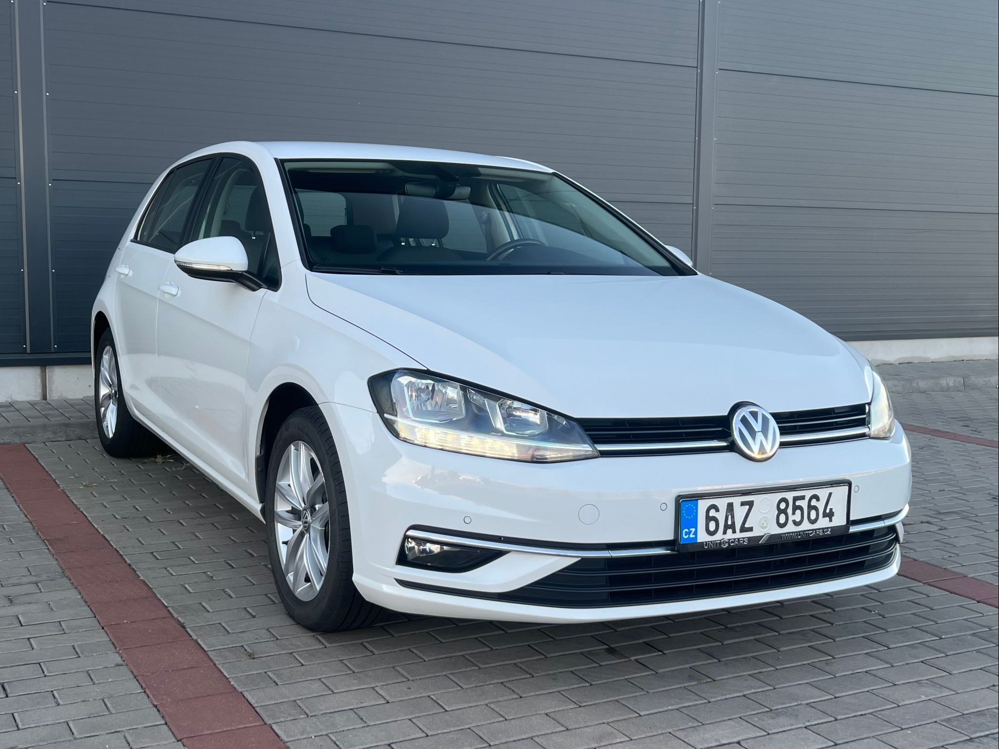 Volkswagen Golf, 1.5TSI-DSG-110KW Highline - fotka 3