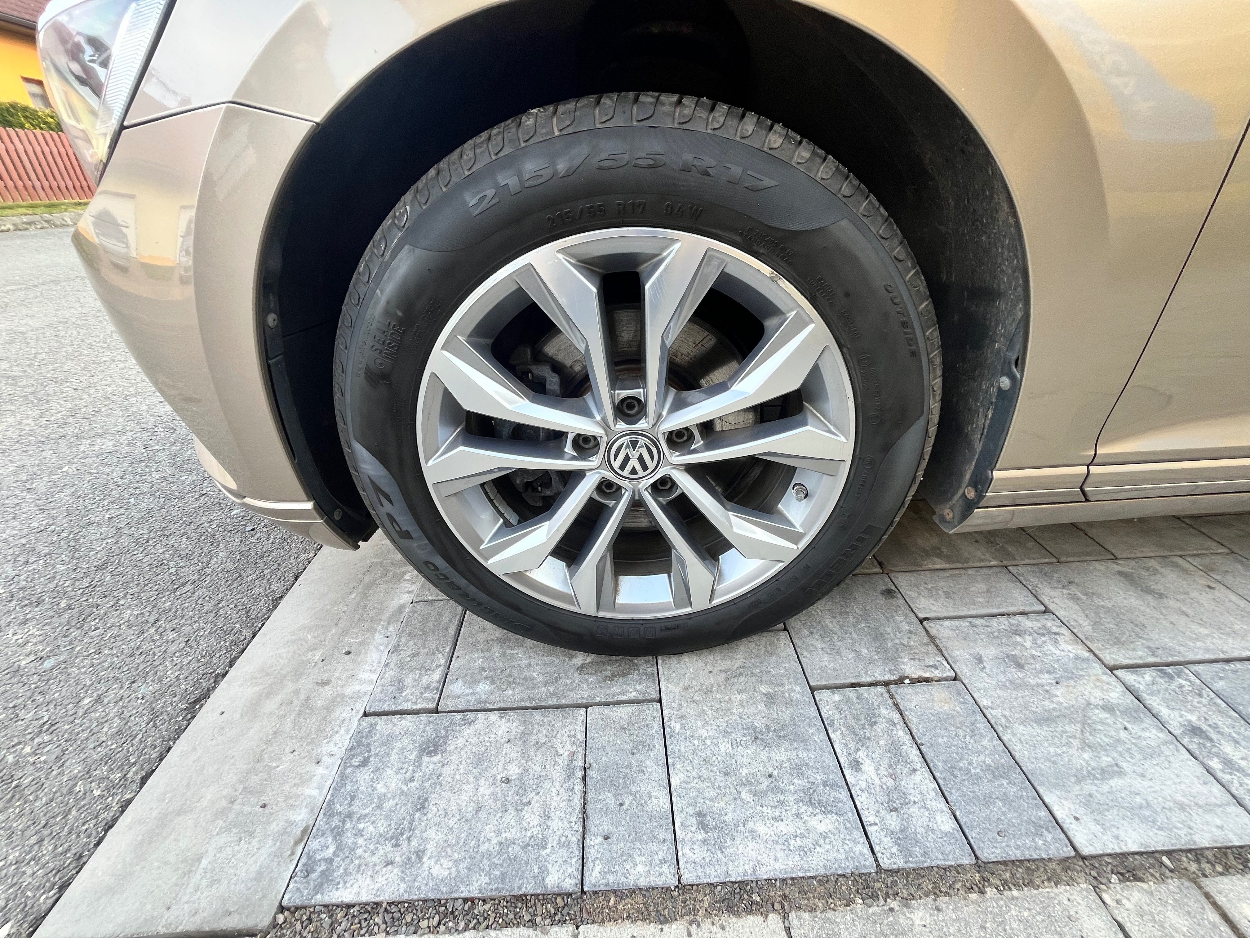 Volkswagen Passat Variant, Virtual, Acc, servisovany - fotka 2