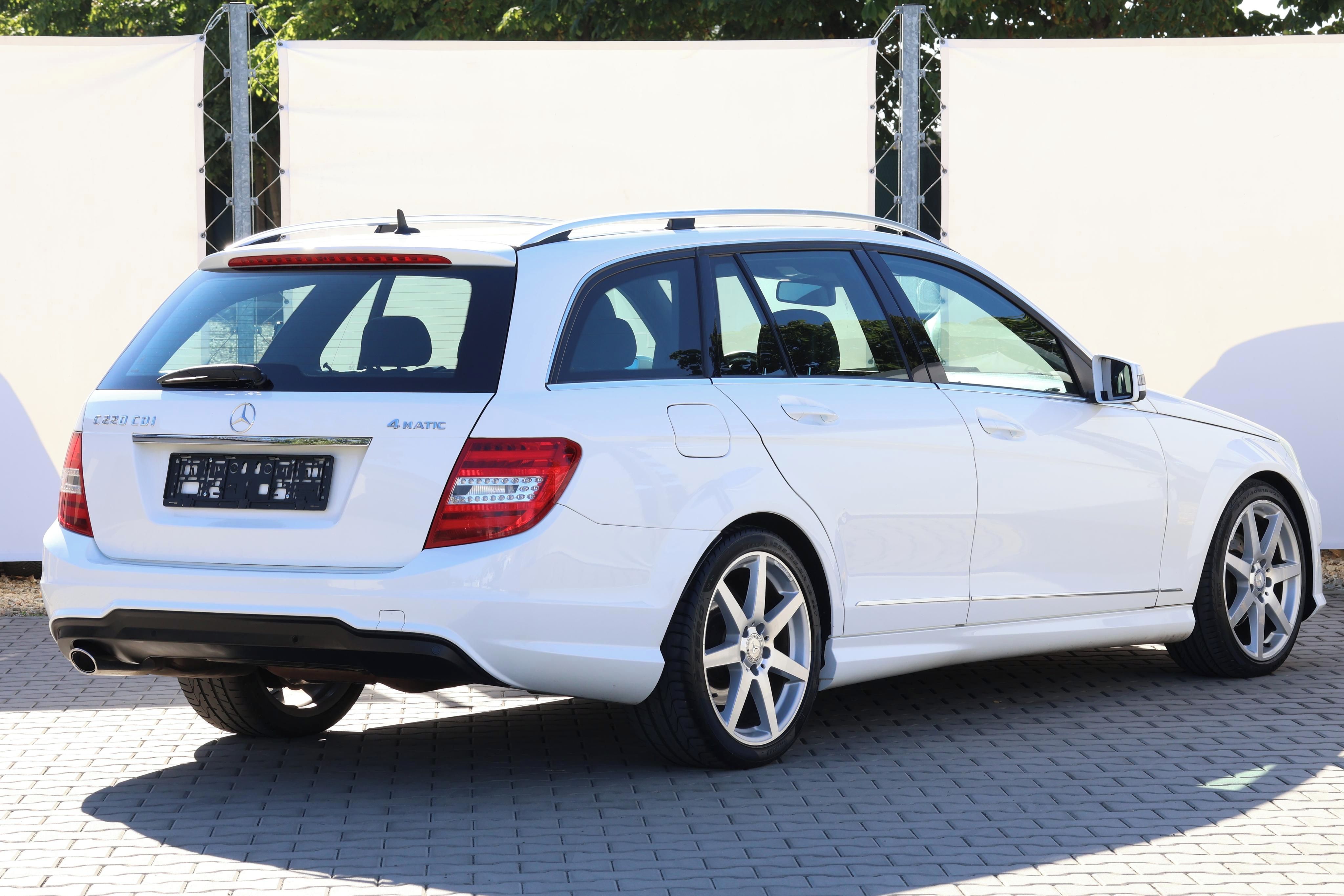 Mercedes-Benz Třídy C, 220 CDI*AMG*4MATIC*7GTronic* - fotka 6