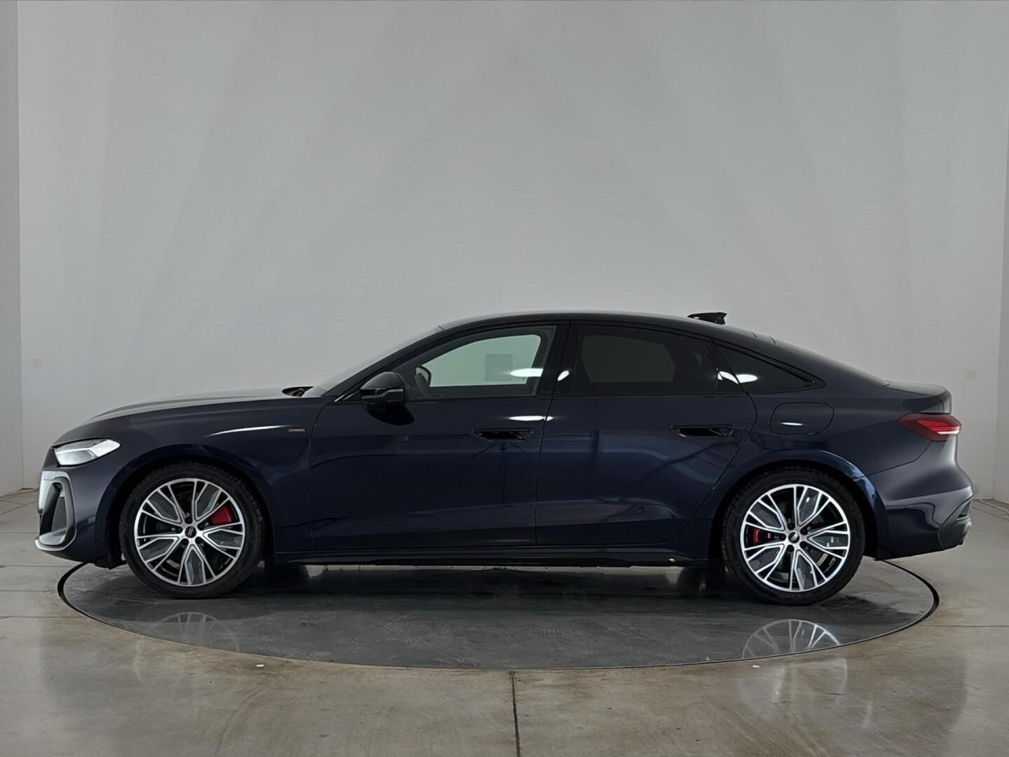 Audi A5, 2.0 e-hybrid / 185 kW quattro - fotka 3