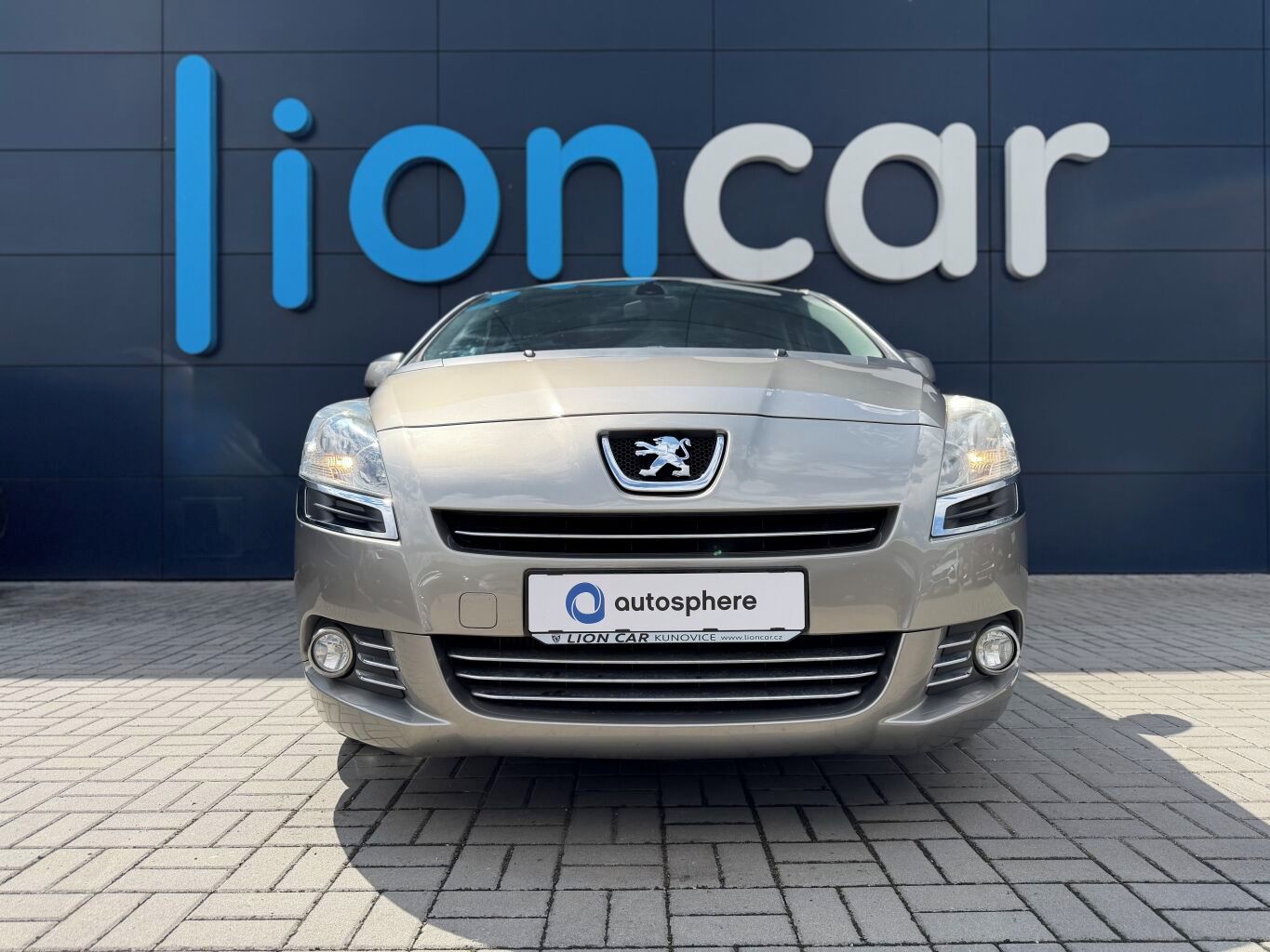 Peugeot 5008, ALLURE 1.6 HDI 115k, ČR, 1.maj - fotka 2
