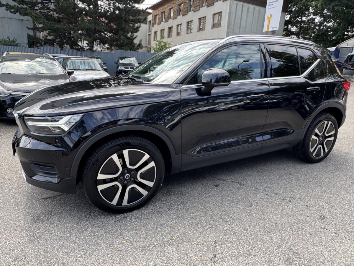 Volvo XC40, 2,0 AWD+360.FULL LED+ - fotka 6