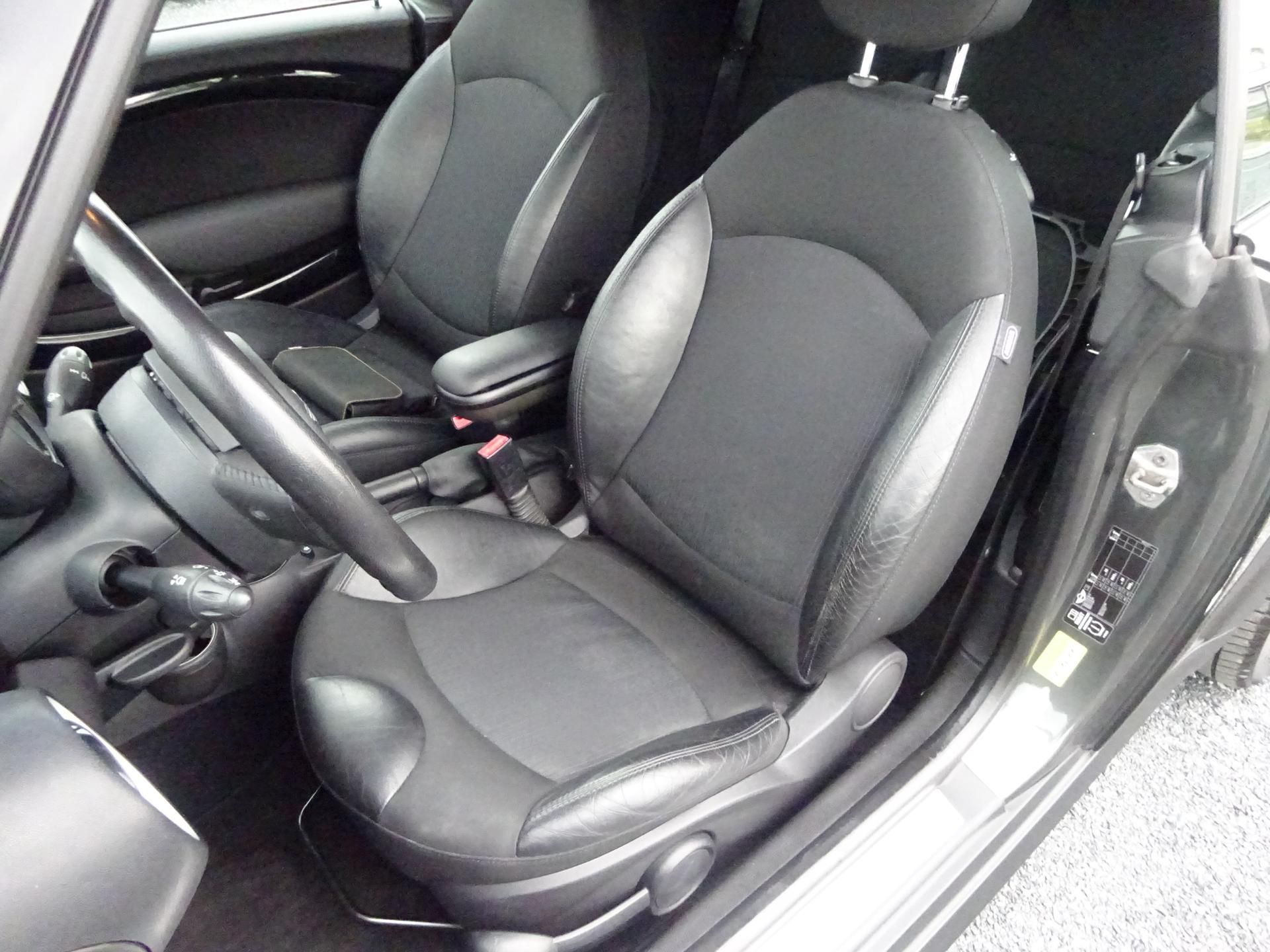 Mini Cooper S, 1.6 135kW KABRIO KŮŽE - fotka 6