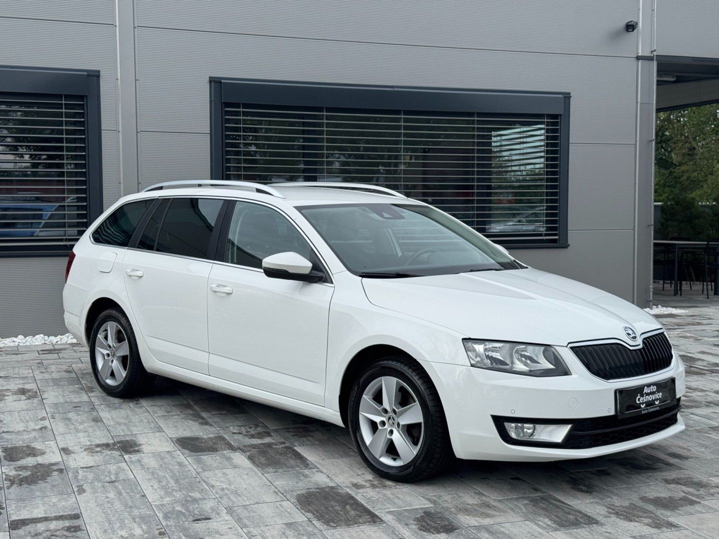 Škoda Octavia, Elegance 1.6 TDI 4x4 77kW - fotka 3