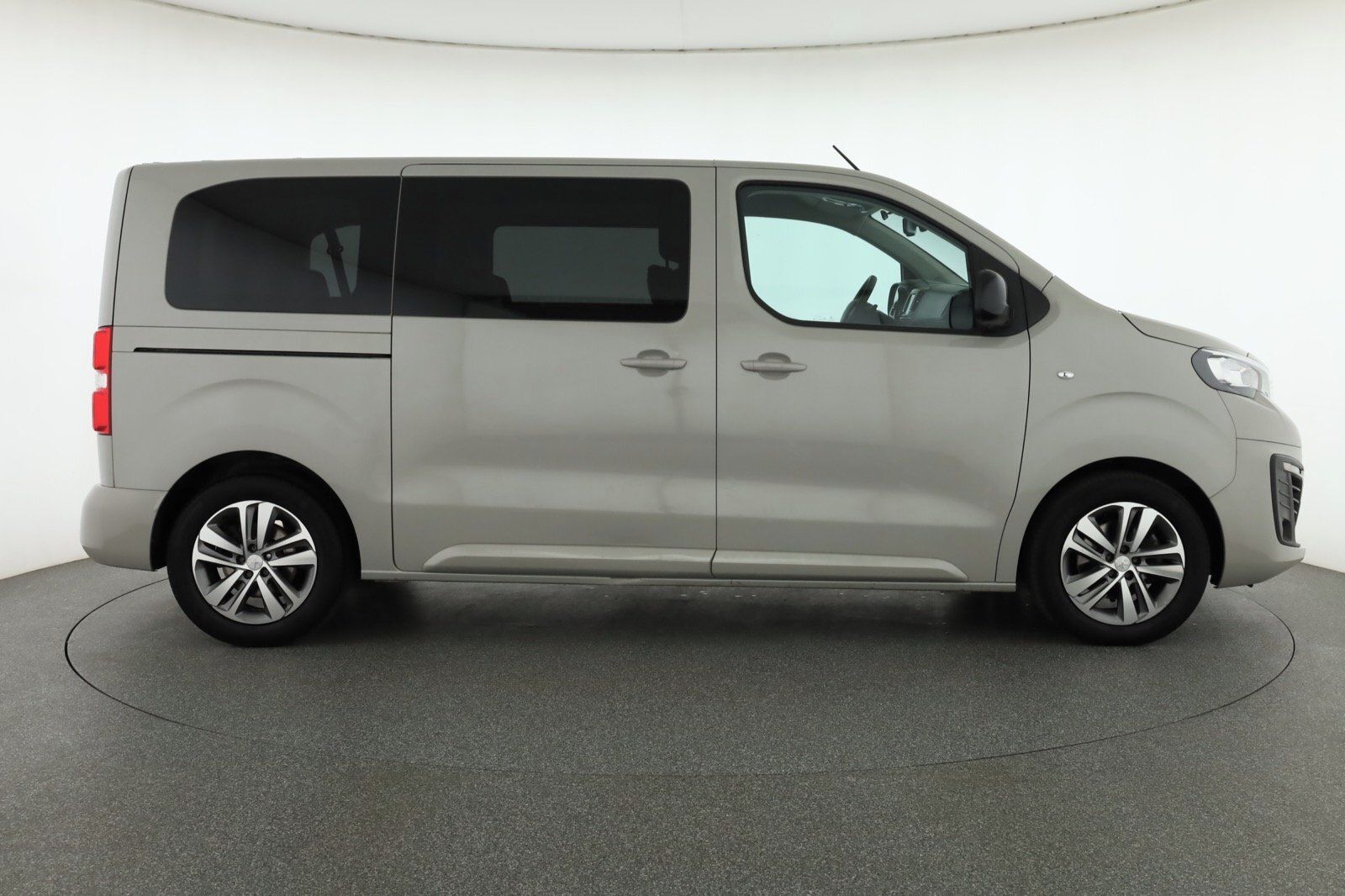 Peugeot Traveller, 2.0 BlueHDi, Klima, ČR - fotka 6