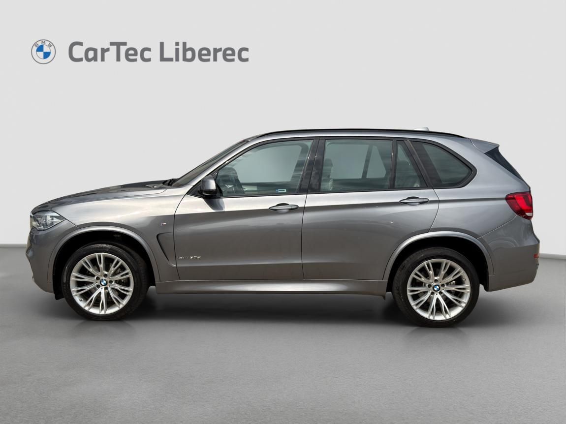 BMW X5, xDrive30d - fotka 5