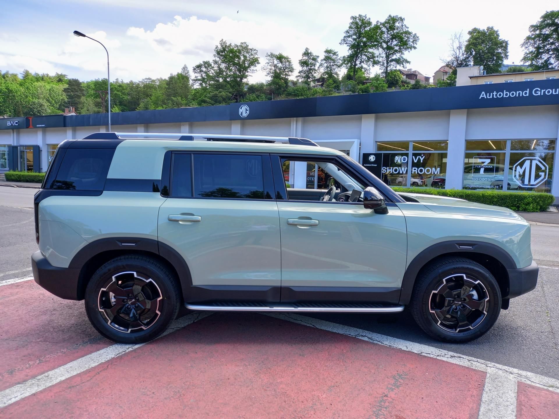 BAIC BJ30, ALL IN 1.5T 298kW HEV 4x4 - fotka 5