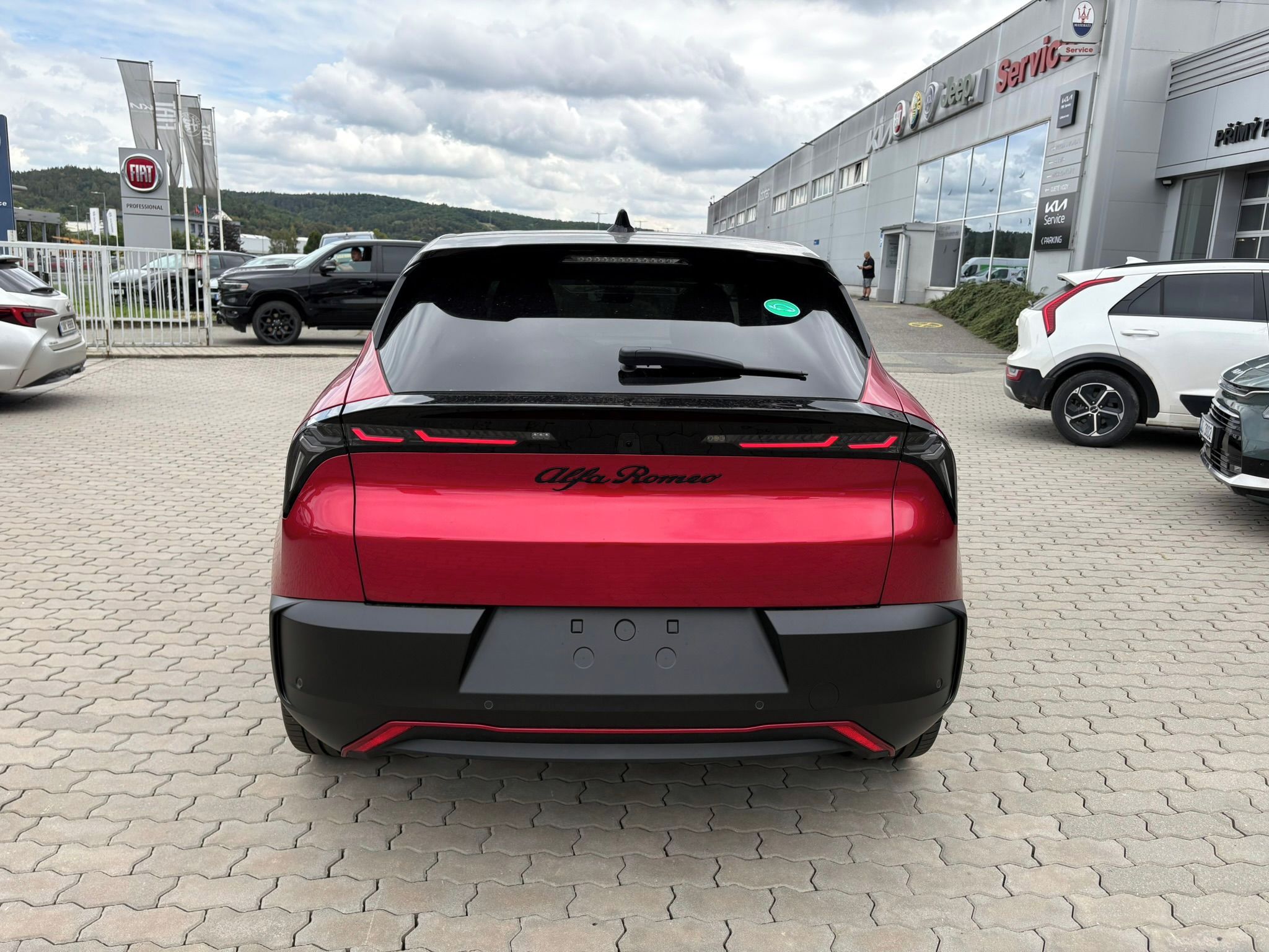 Alfa Romeo Junior, Elettrice Veloce Perfo BEV 280 - fotka 6