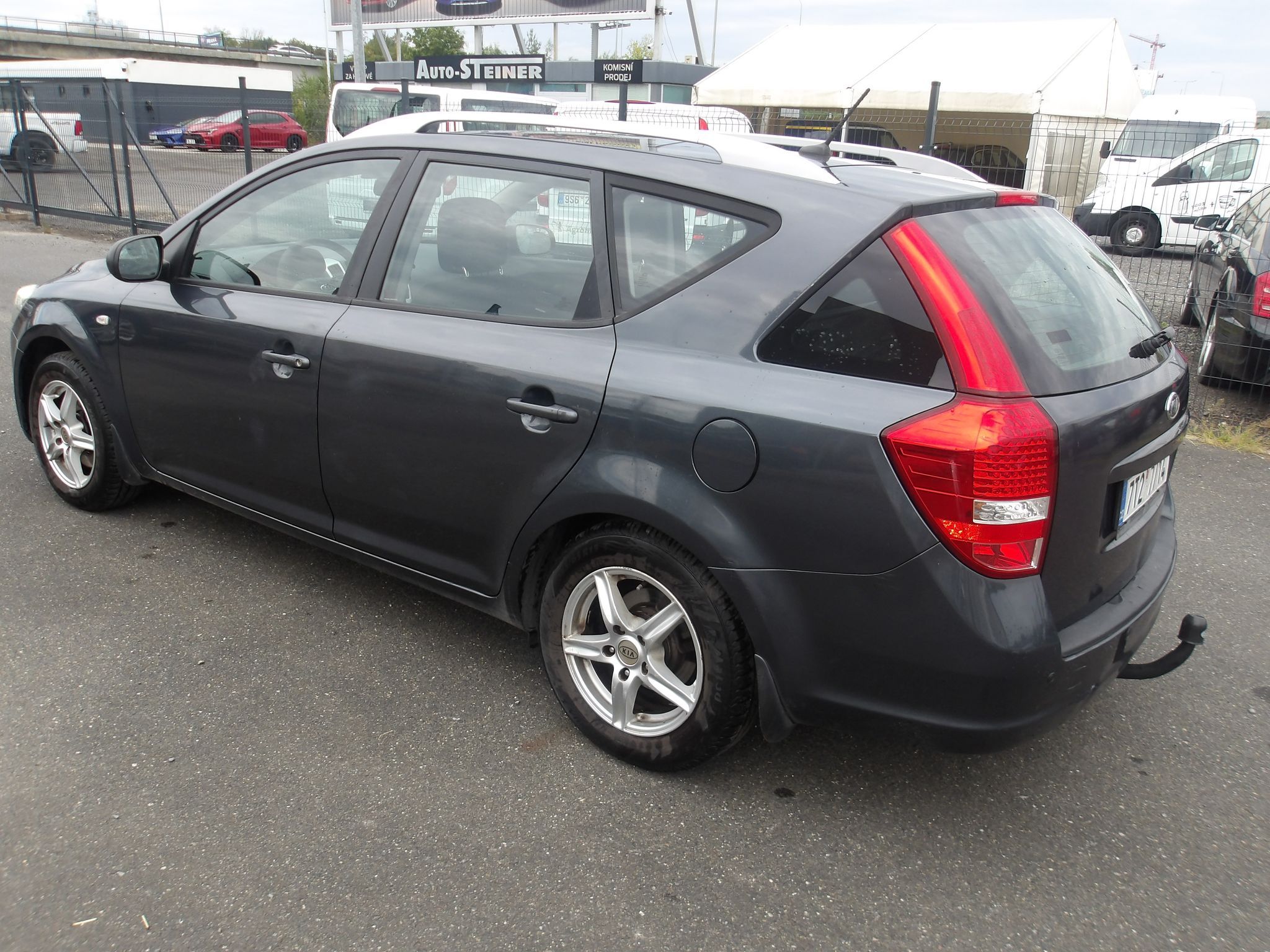 Kia Cee´d, 1,4i ČR ! NAJ.94000 km !!! Ser - fotka 4
