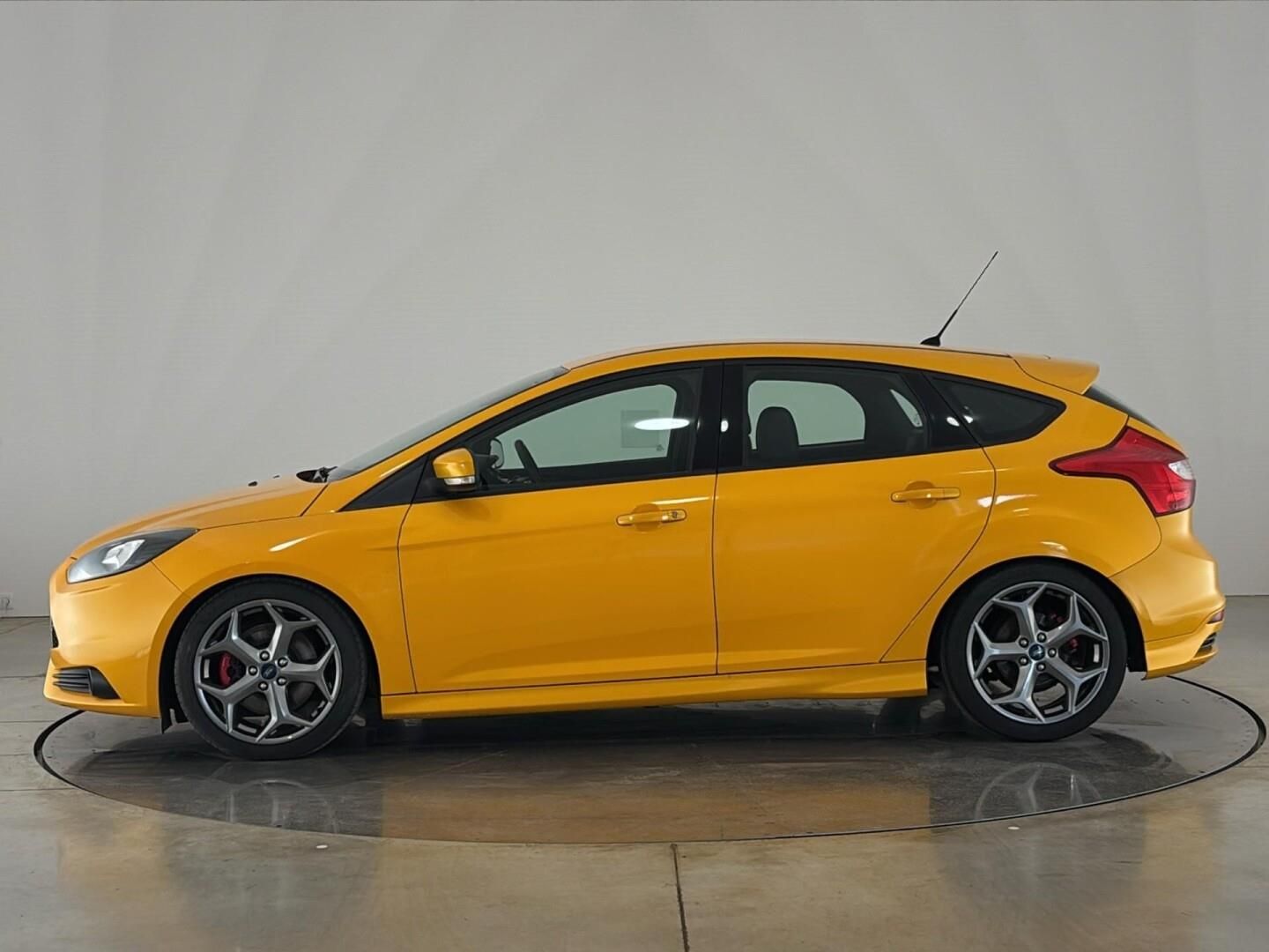 Ford Focus, 2.0 EcoBoost / 184 kW ST - fotka 3