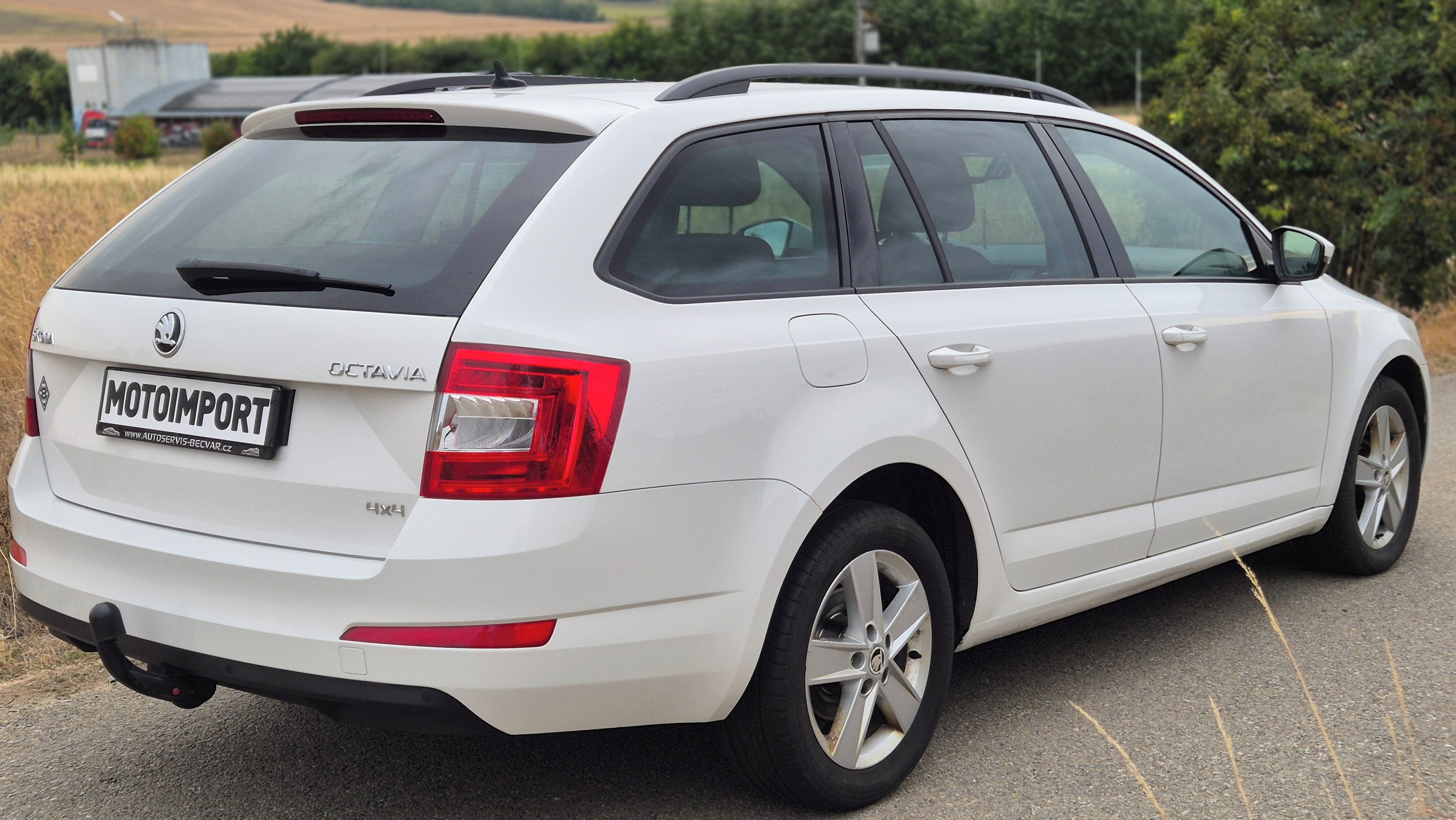 Škoda Octavia, III. 1.6 TDI 4x4 81 KW pěkná - fotka 5