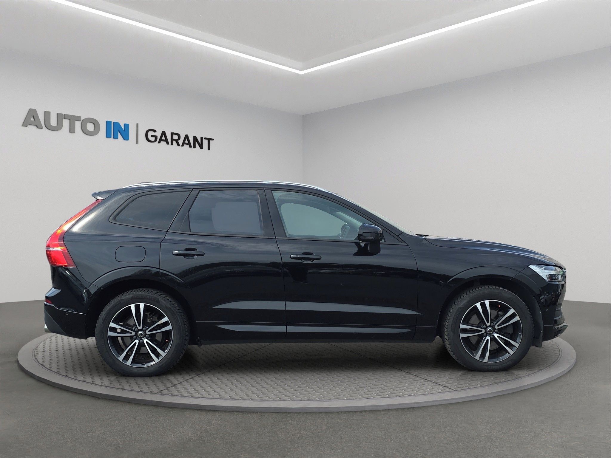 Volvo XC60, 2.0 D4 Drive-E A/T 140kW 4x4, - fotka 4