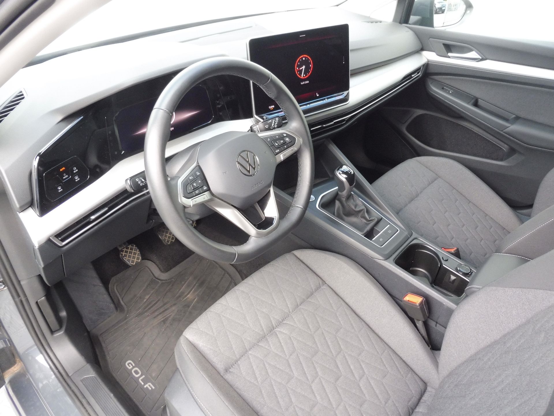 Volkswagen Golf, People 1,5 TSI 85kW - fotka 6