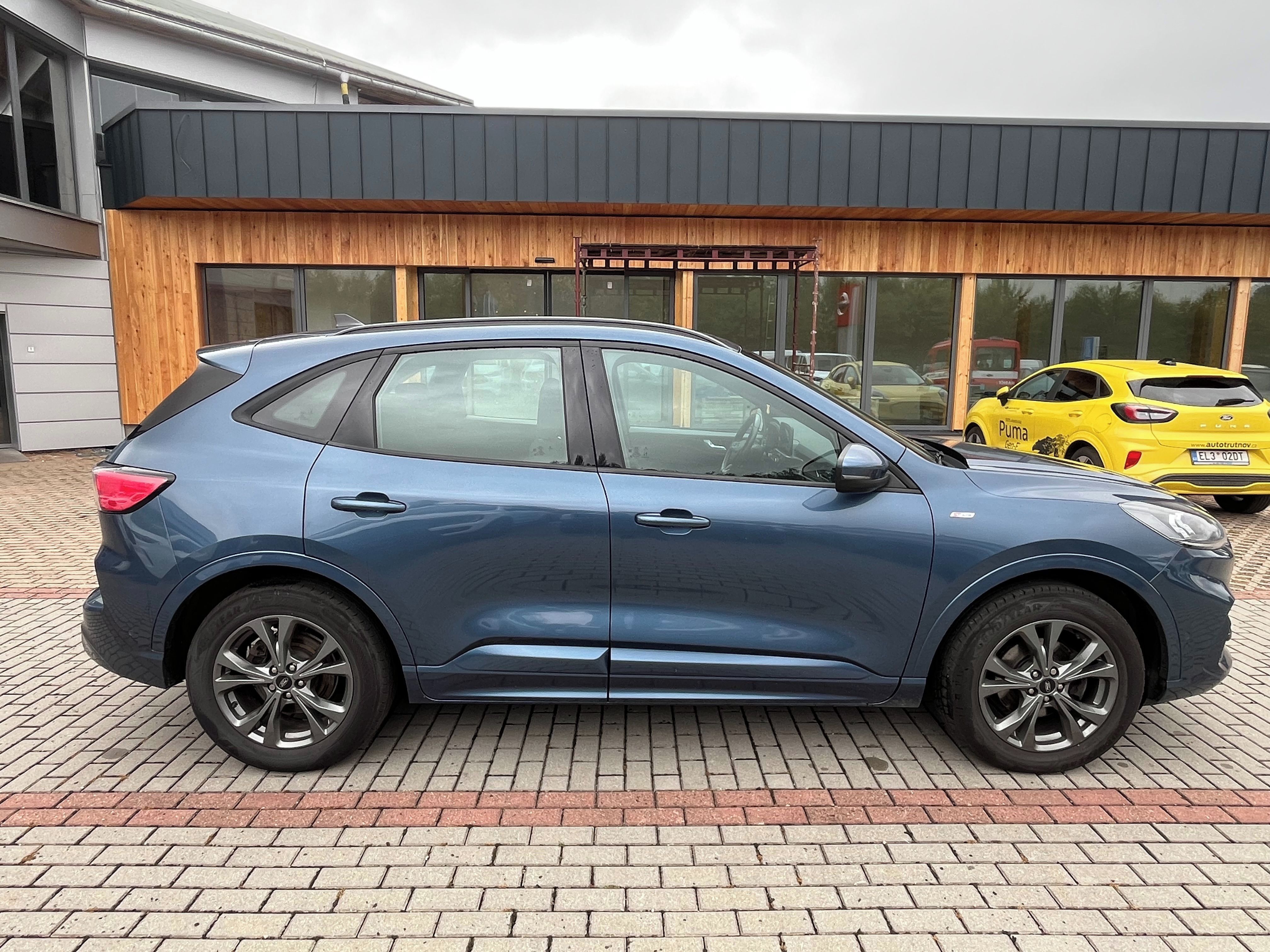 Ford Kuga, 2.5 Duratec 140 kW ST-Line - fotka 6