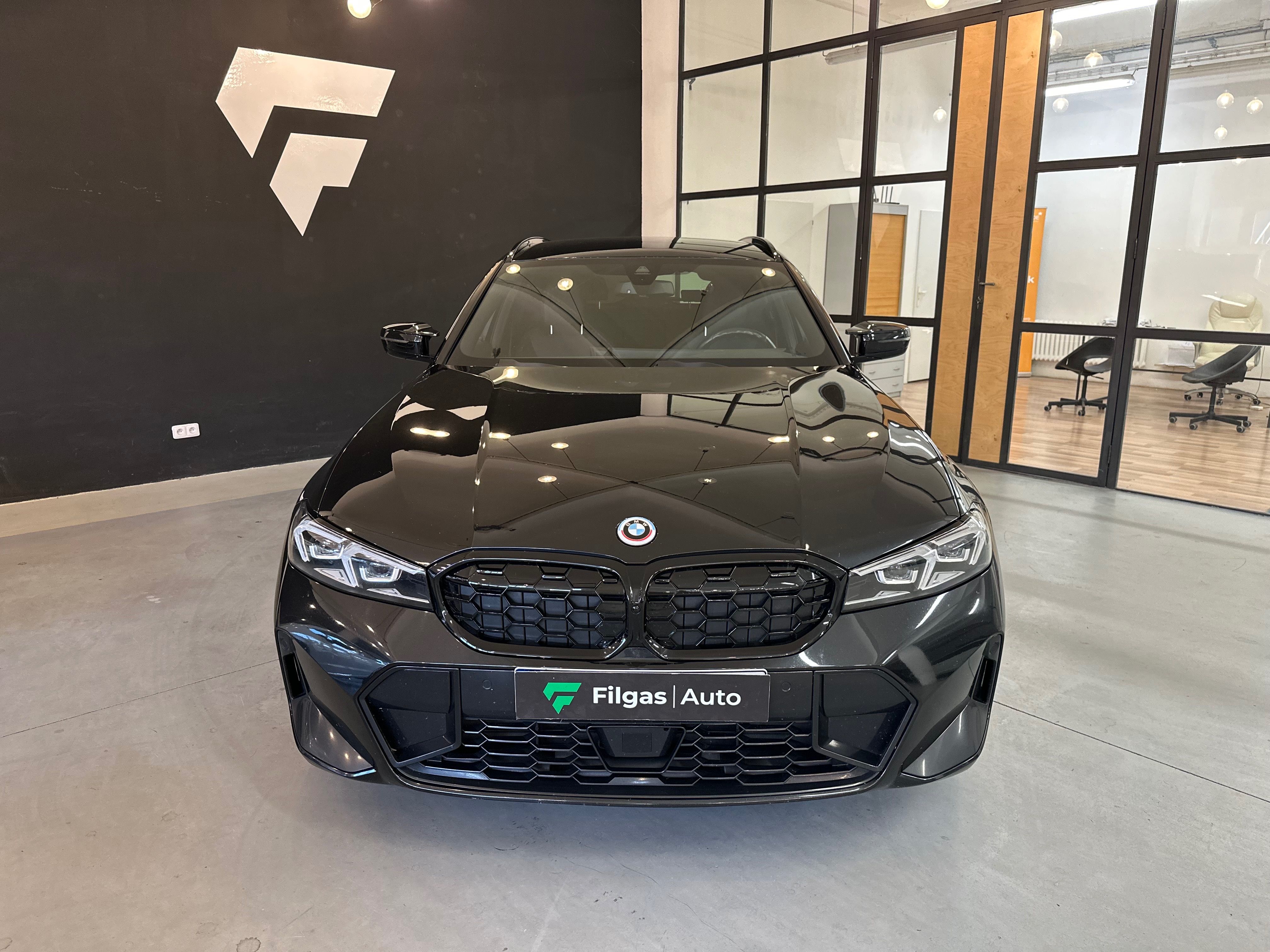 BMW Řada 3, 320d xdrive m sport all black - fotka 5