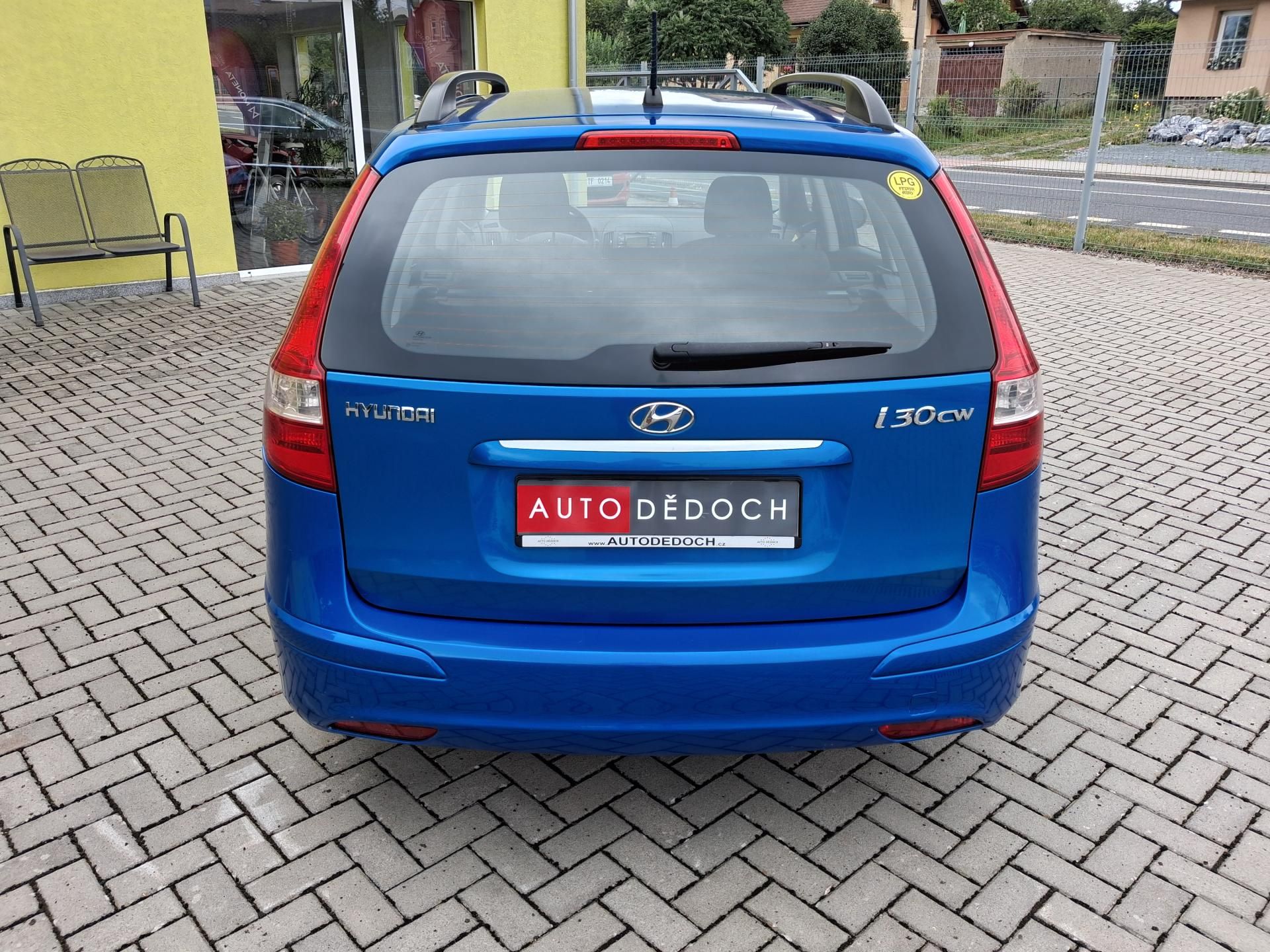 Hyundai i30, 1,4i  LPG  KLIMA  2x KOLA - fotka 6