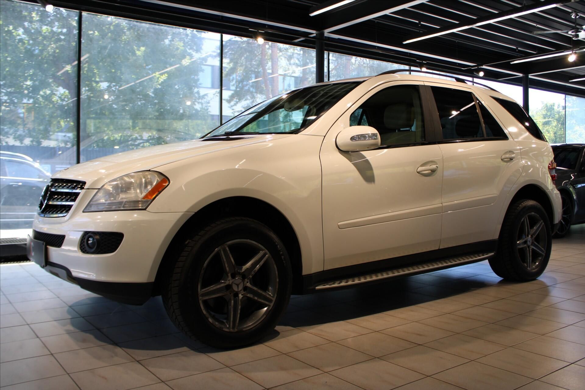 Mercedes-Benz Třídy M, 350 4MATIC H&K/Pano  ML - fotka 3