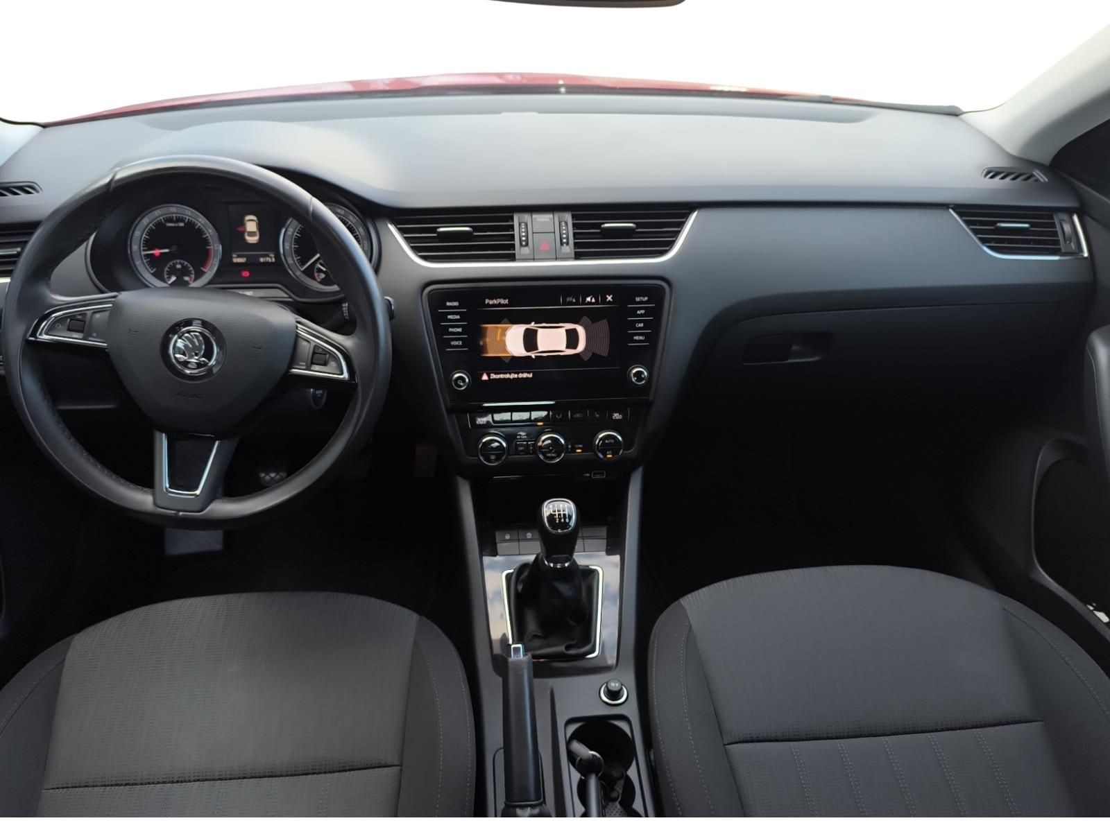 Škoda Octavia, 2.0 TDi Style - fotka 5