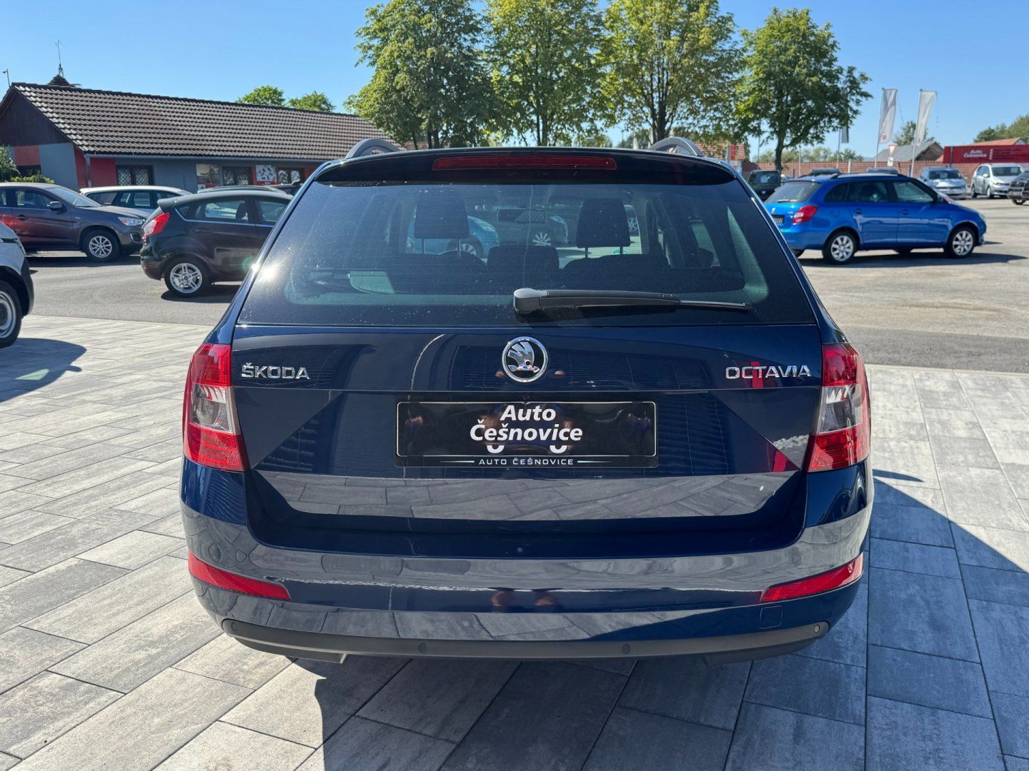 Škoda Octavia, Edition 1.6 TDI 81kW - fotka 6