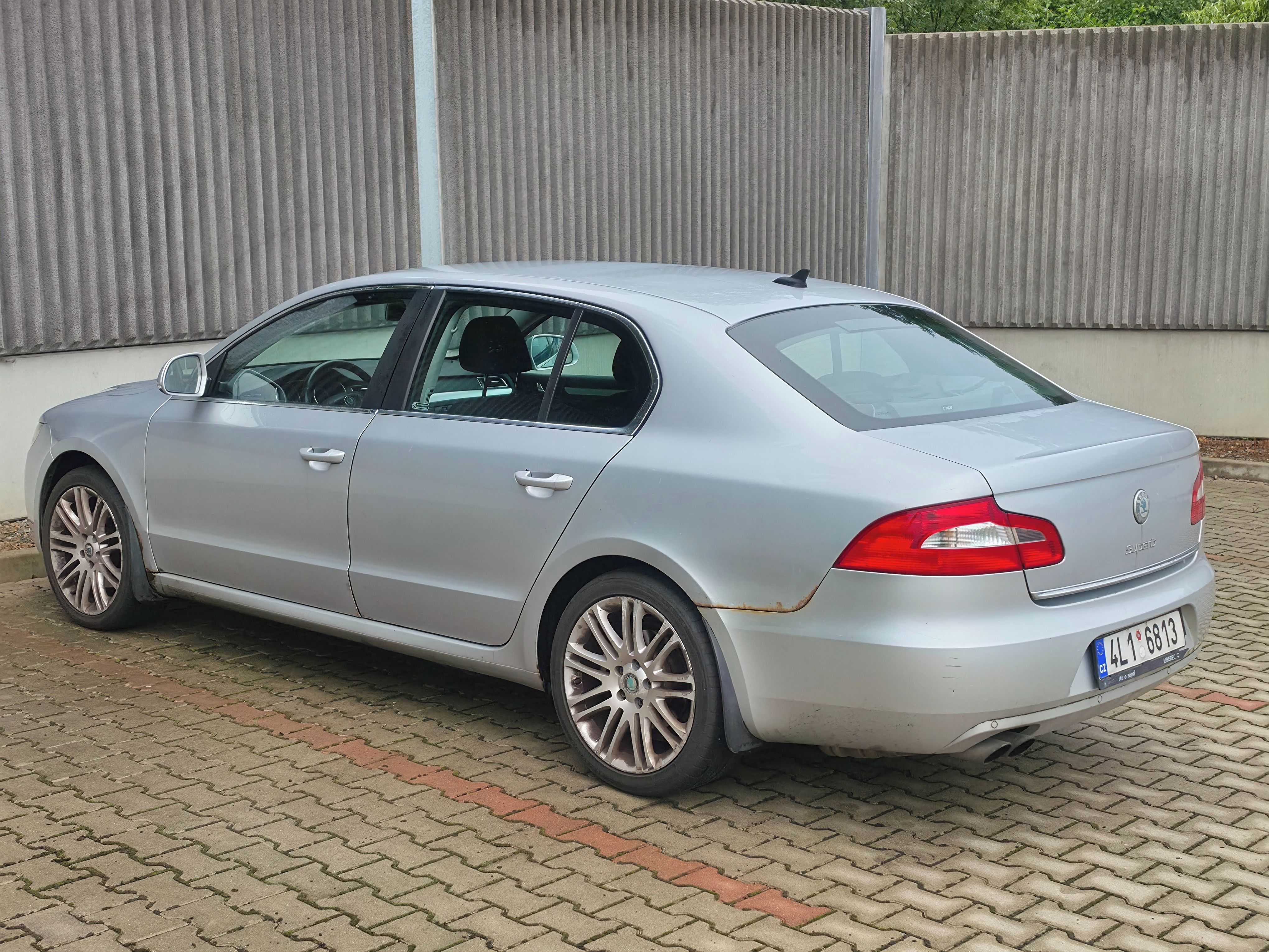 Škoda Superb, Škoda Superb II Sedan, 2.0 TDI - fotka 3
