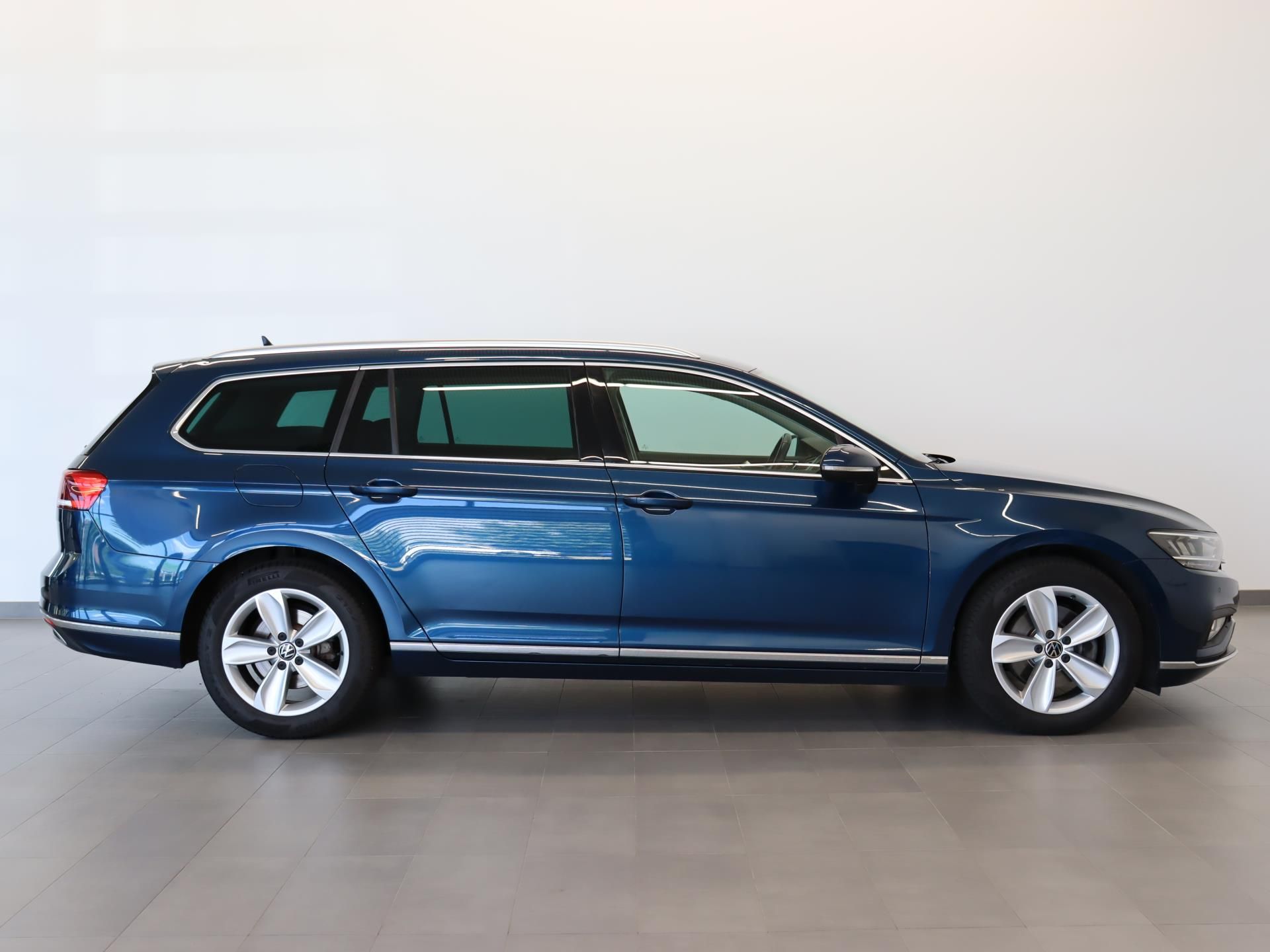 Volkswagen Passat, VARIANT ELEGANCE 2,0 TDI EVO 7 - fotka 3