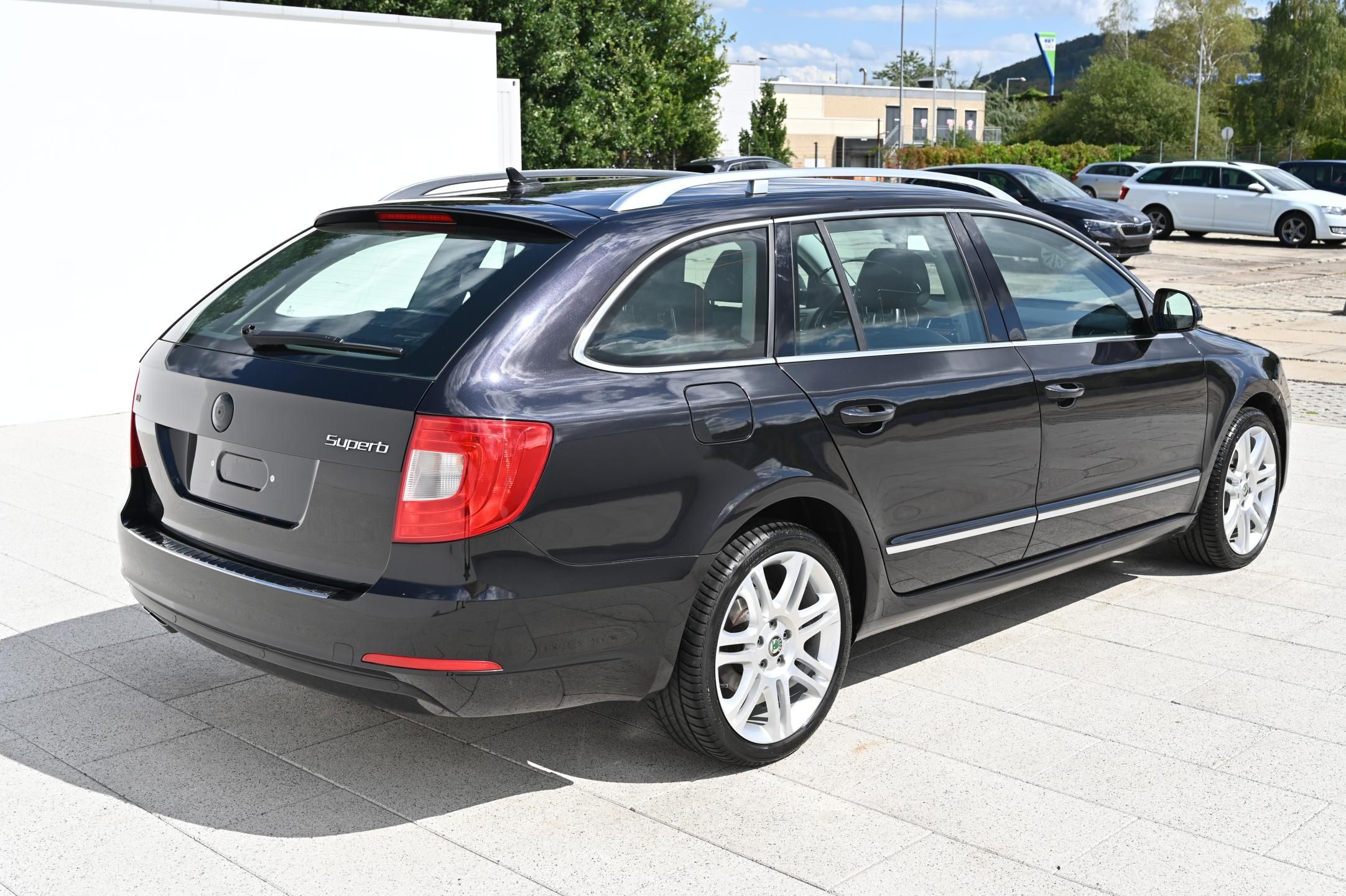 Škoda Superb, 2.0TDI 125KW DSG Elegan. 12/09 - fotka 5