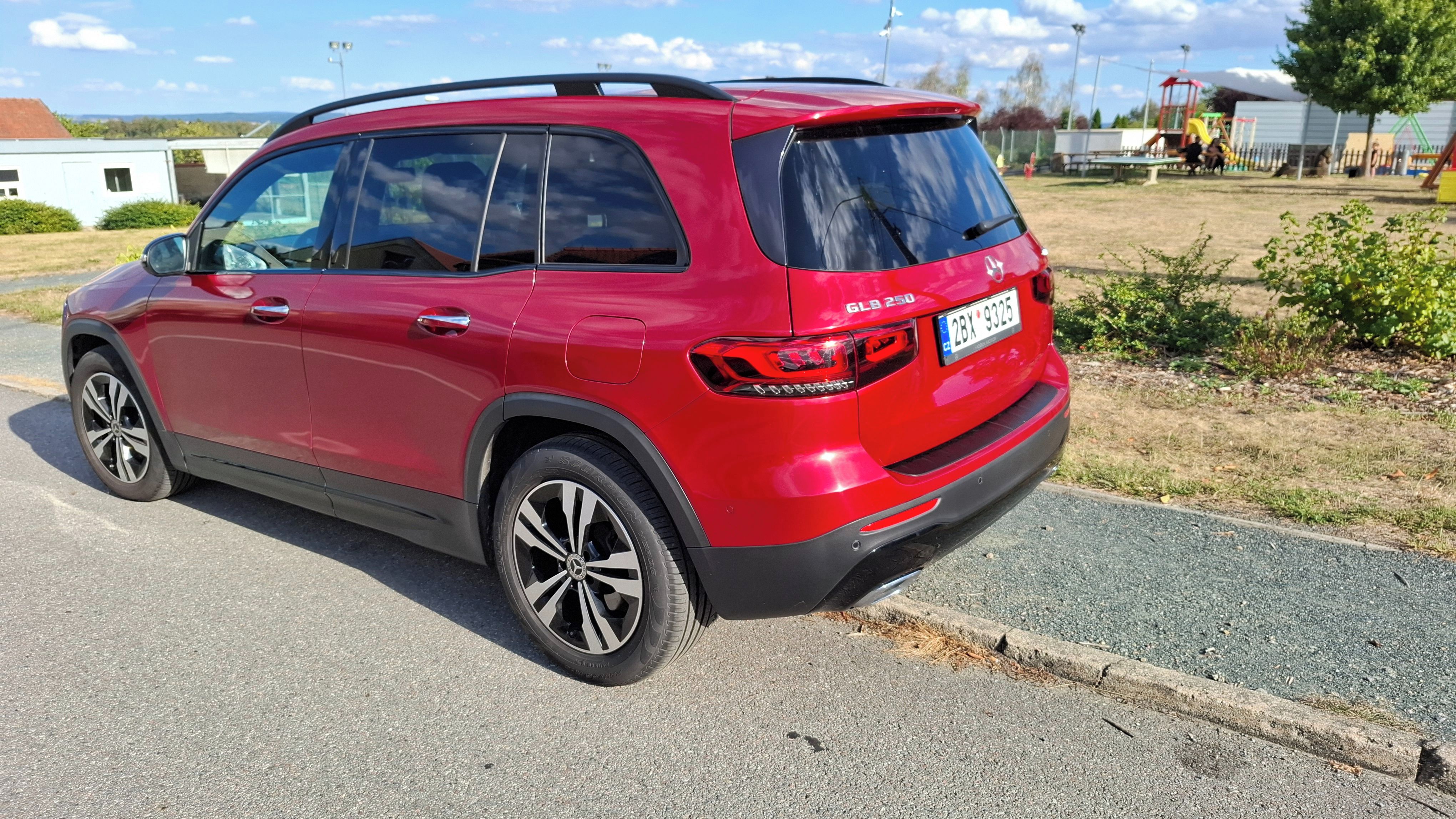 Mercedes-Benz GLB, CZ, záruka, nez.topení, 4MATIC - fotka 5