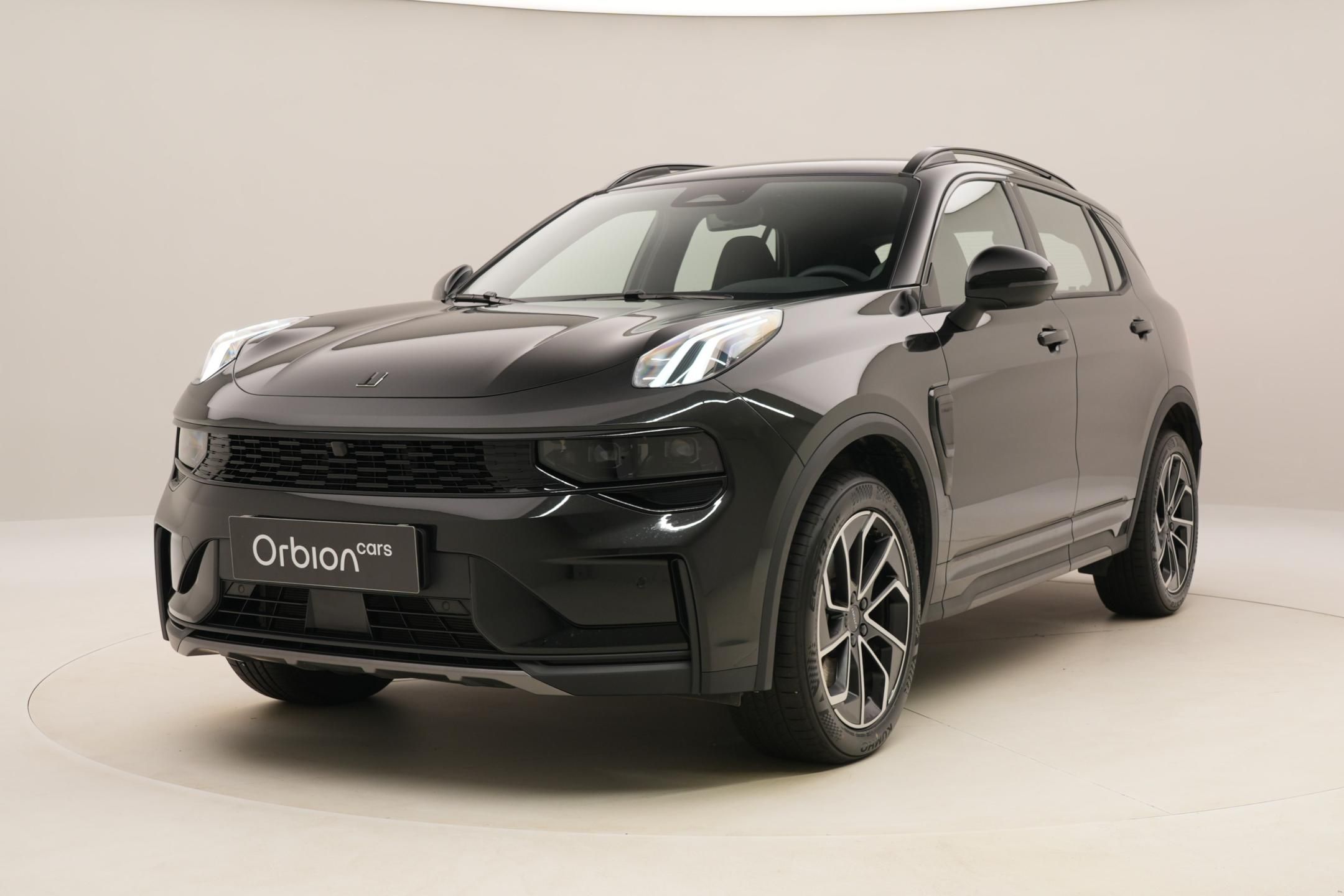Lynk & Co 01, 01 CORE PHEV
