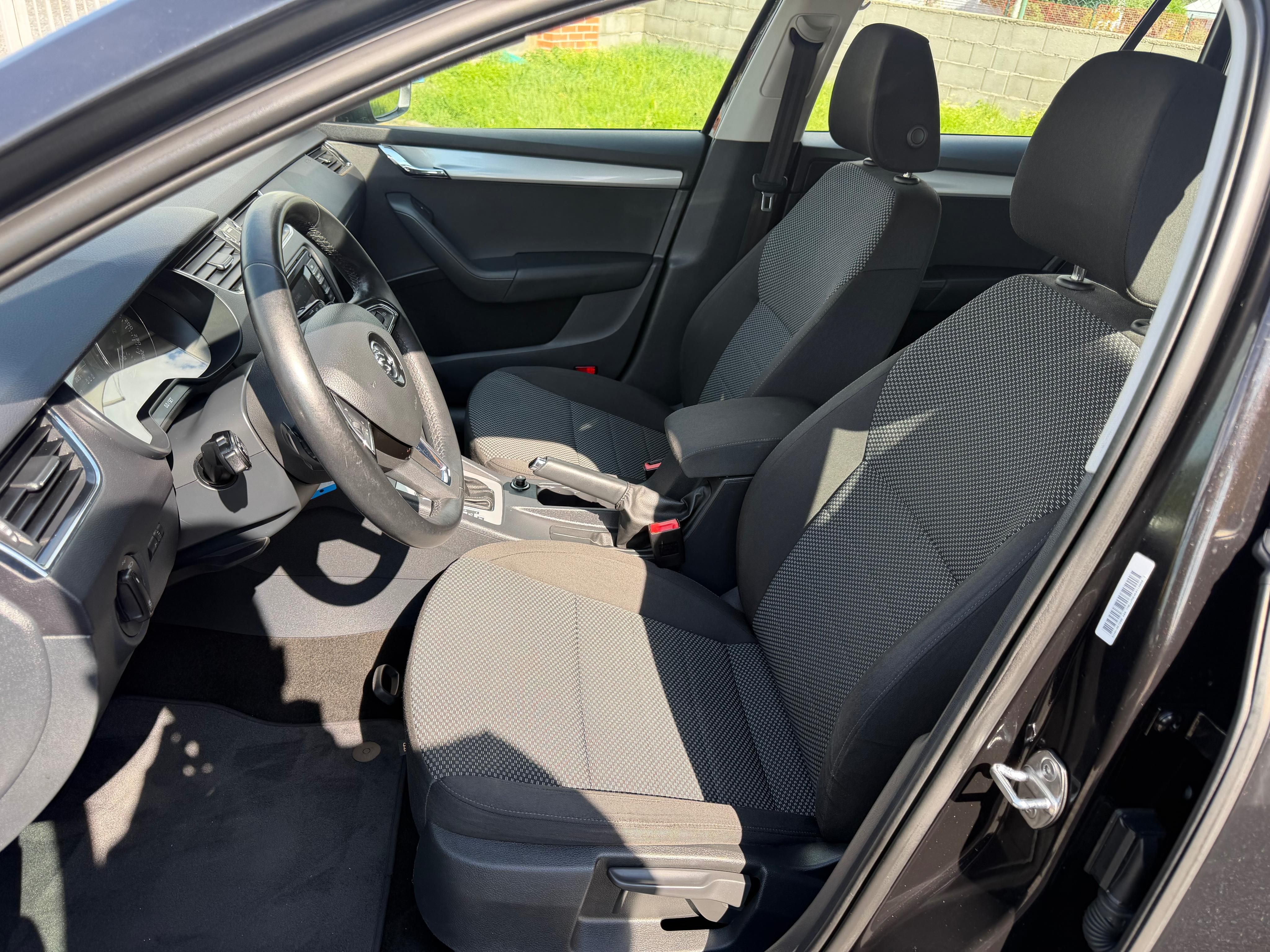 Škoda Octavia, 2.0 TDI 110KW DSG 1.MAJITEL - fotka 6
