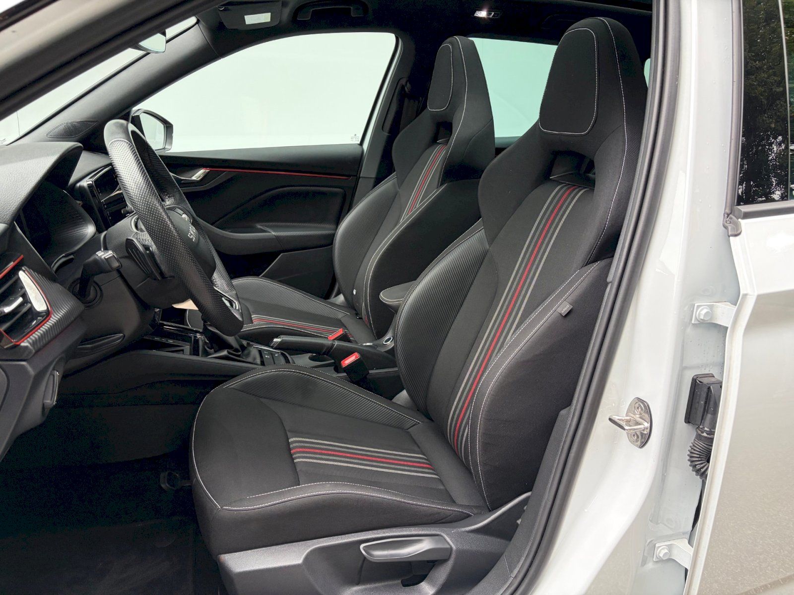 Škoda Kamiq, 1.0 TSI 85kW Monte Carlo DSG - - fotka 6