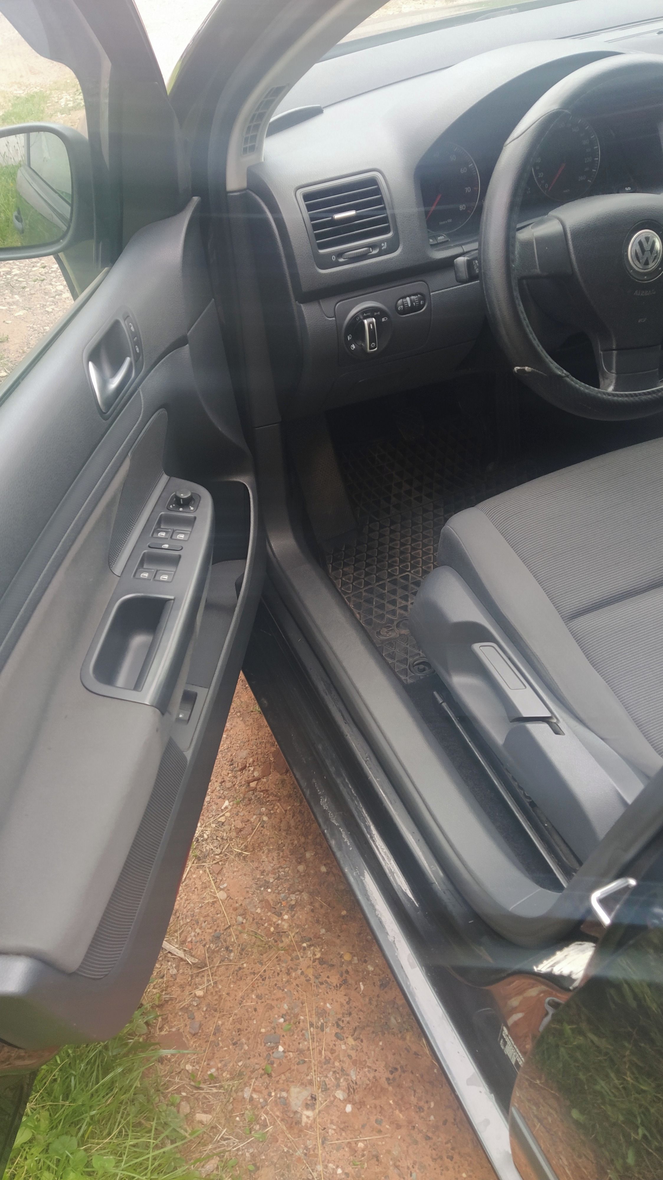 Volkswagen Golf, 1,6 mpi - fotka 3
